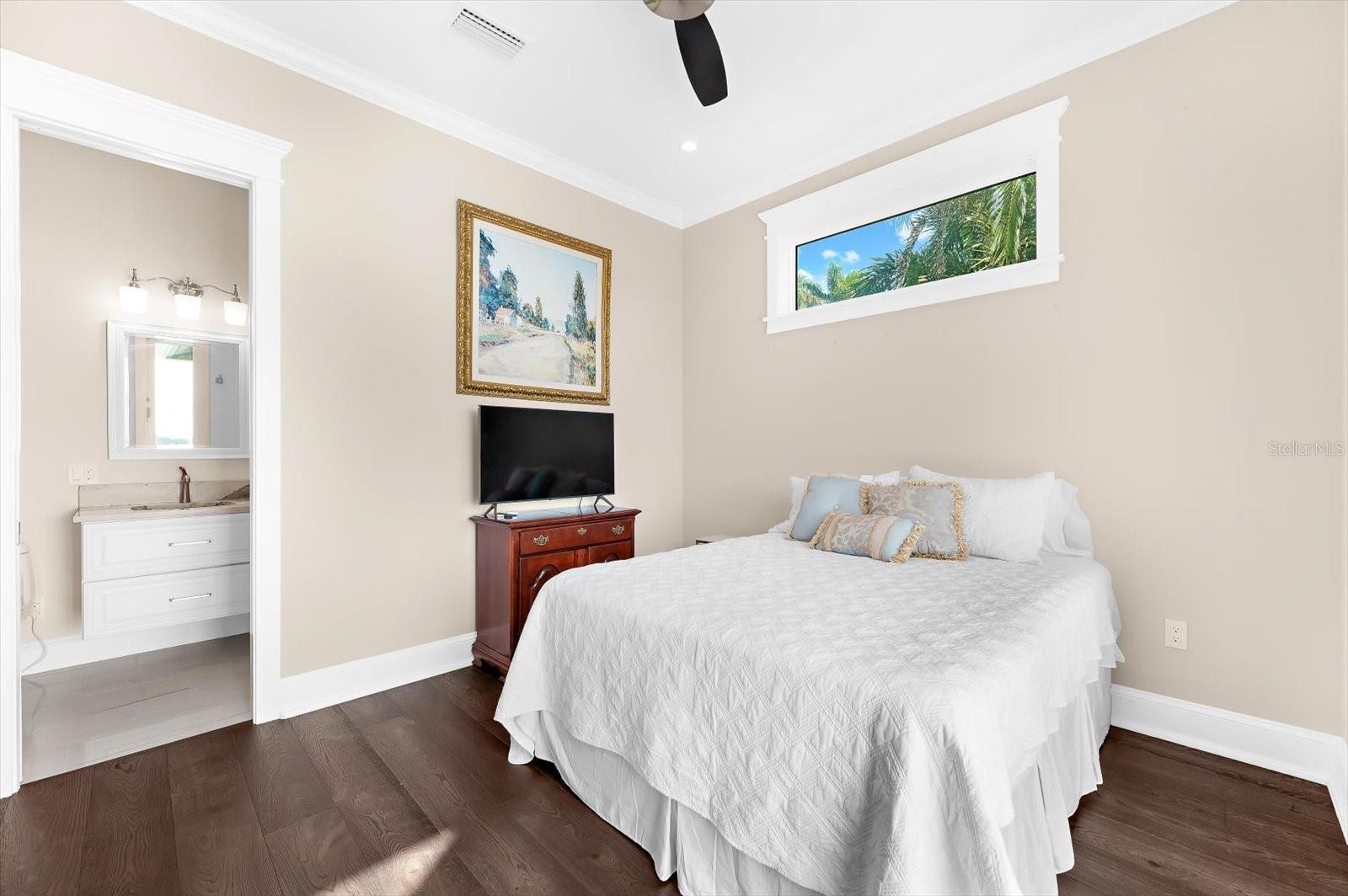 SUNRISE PARK - Residential