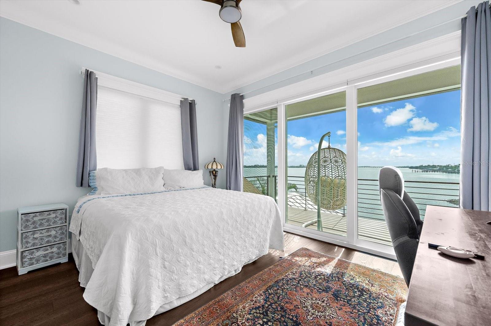 SUNRISE PARK - Residential