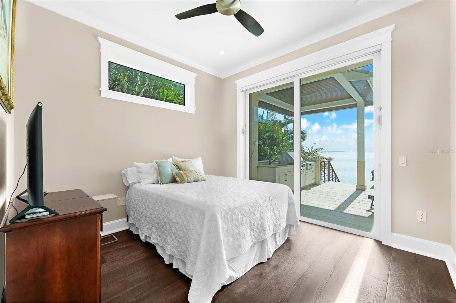 SUNRISE PARK - Residential