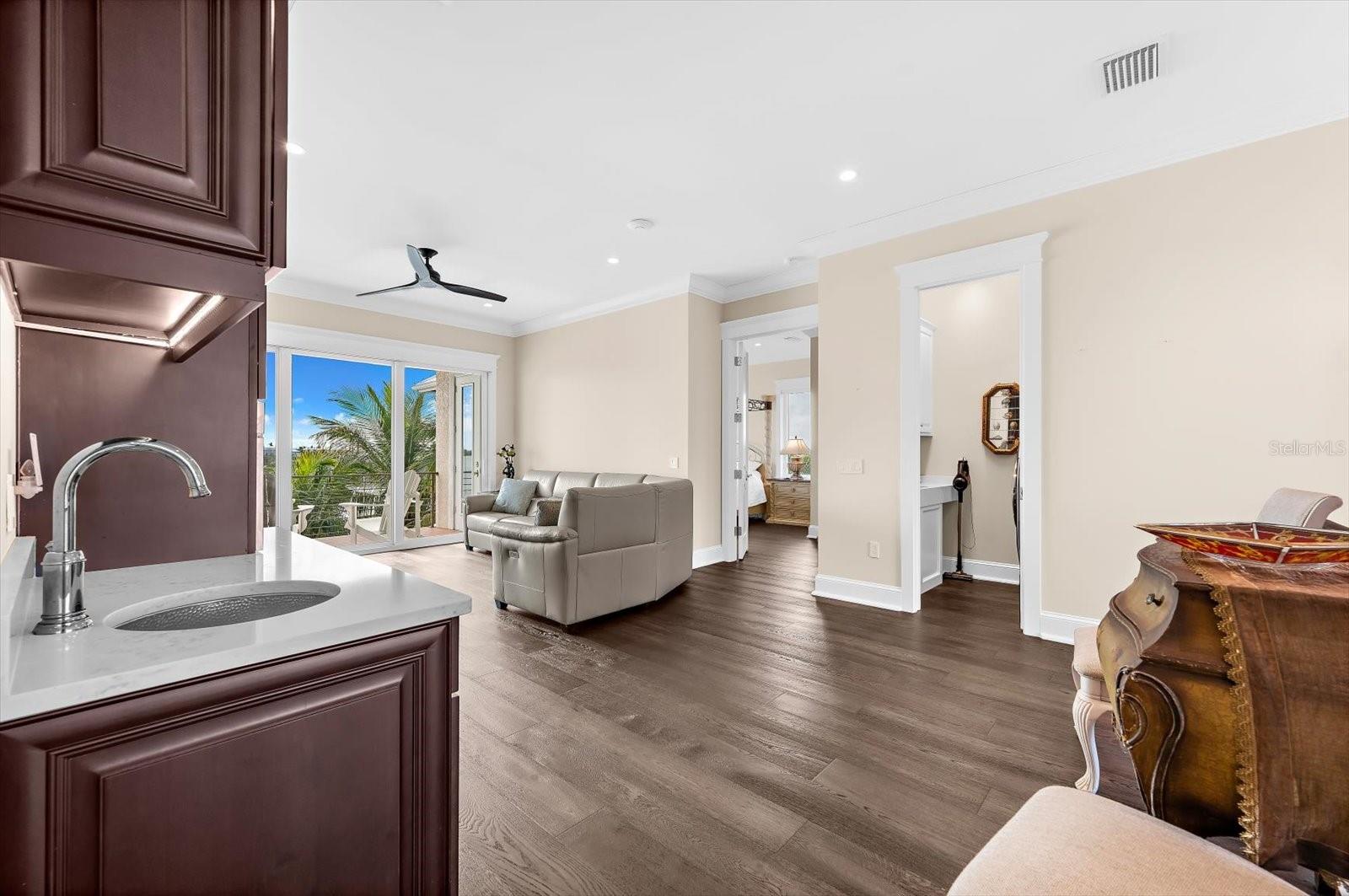 SUNRISE PARK - Residential