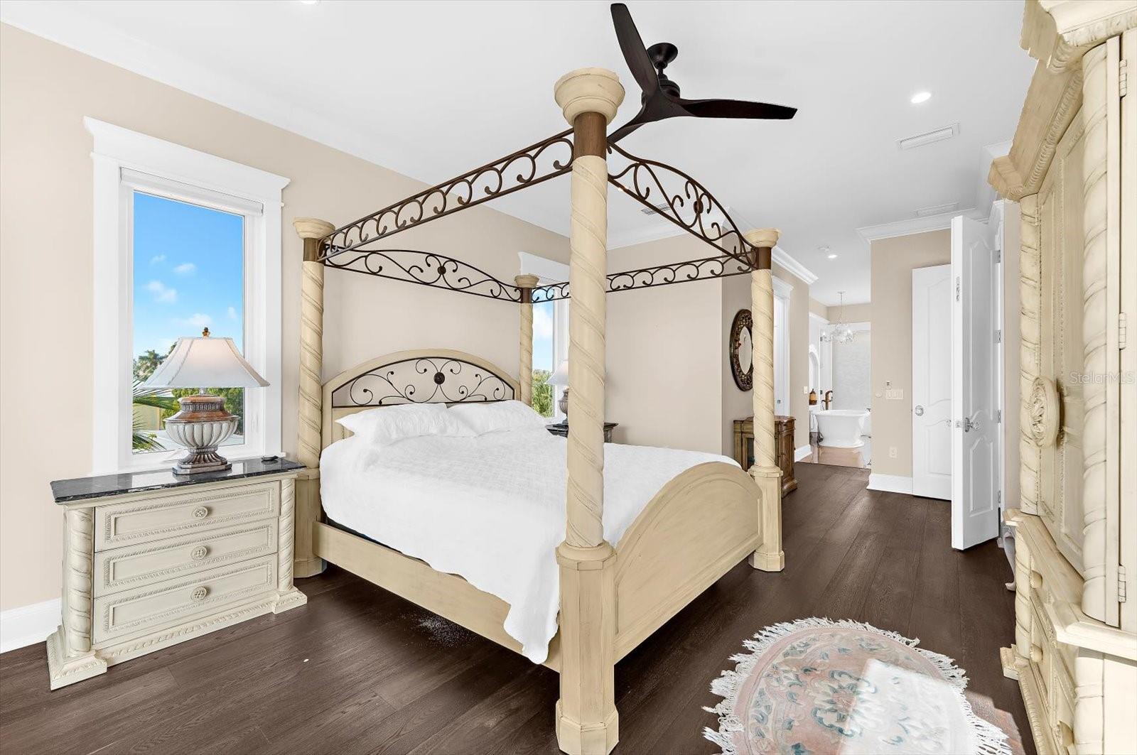 SUNRISE PARK - Residential