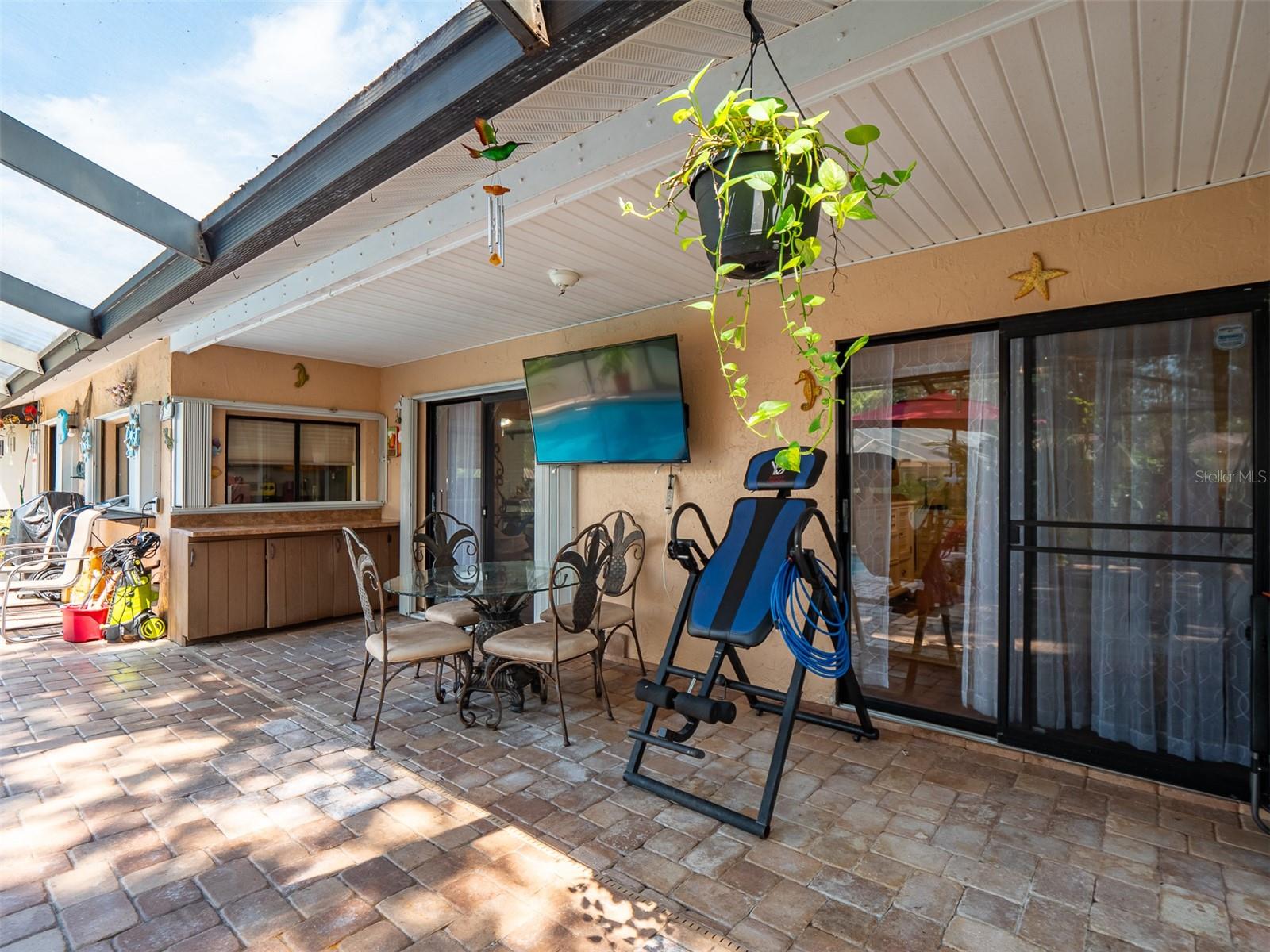 RAVENSWOOD VILLAGE - Residential