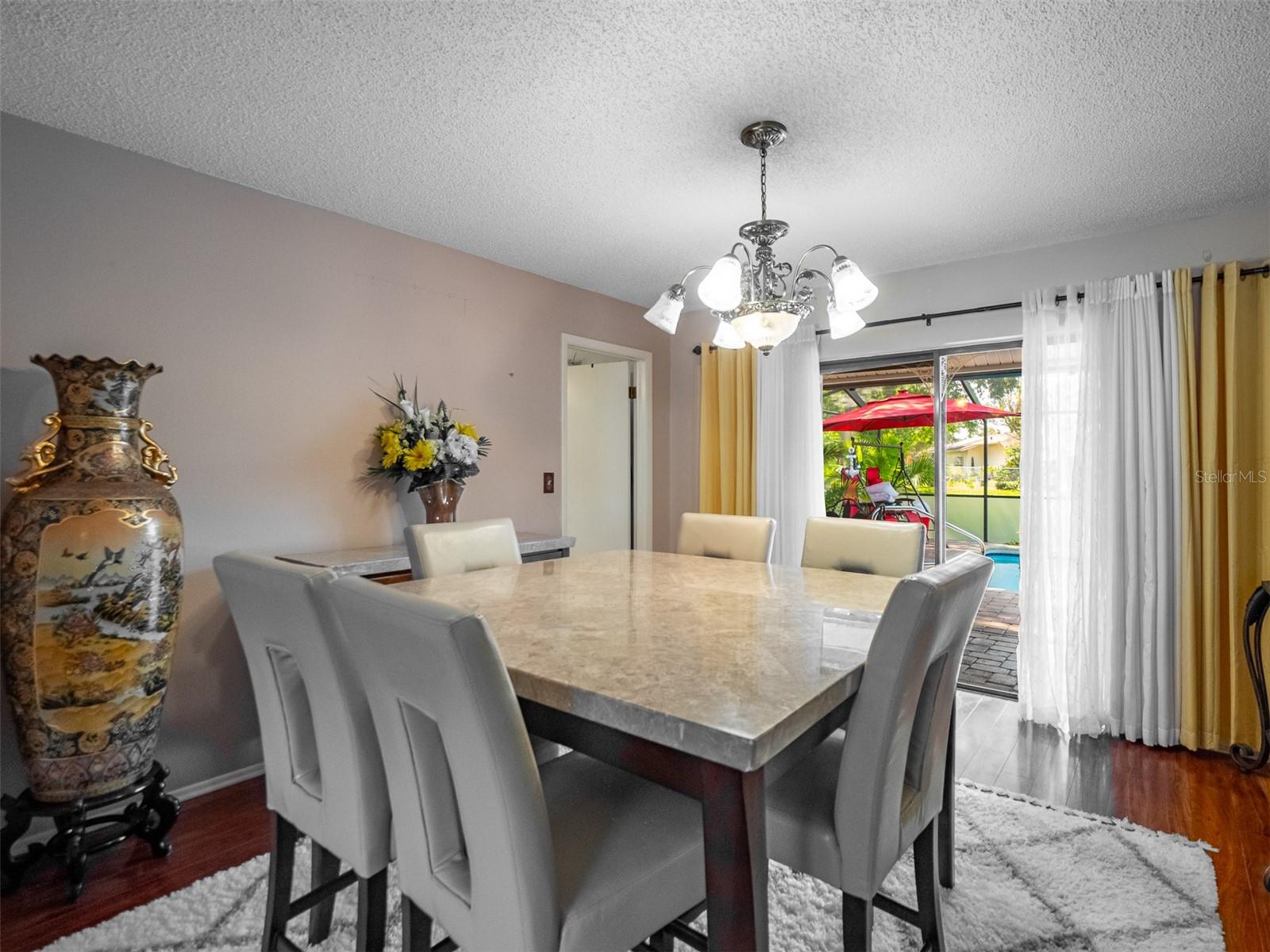 RAVENSWOOD VILLAGE - Residential