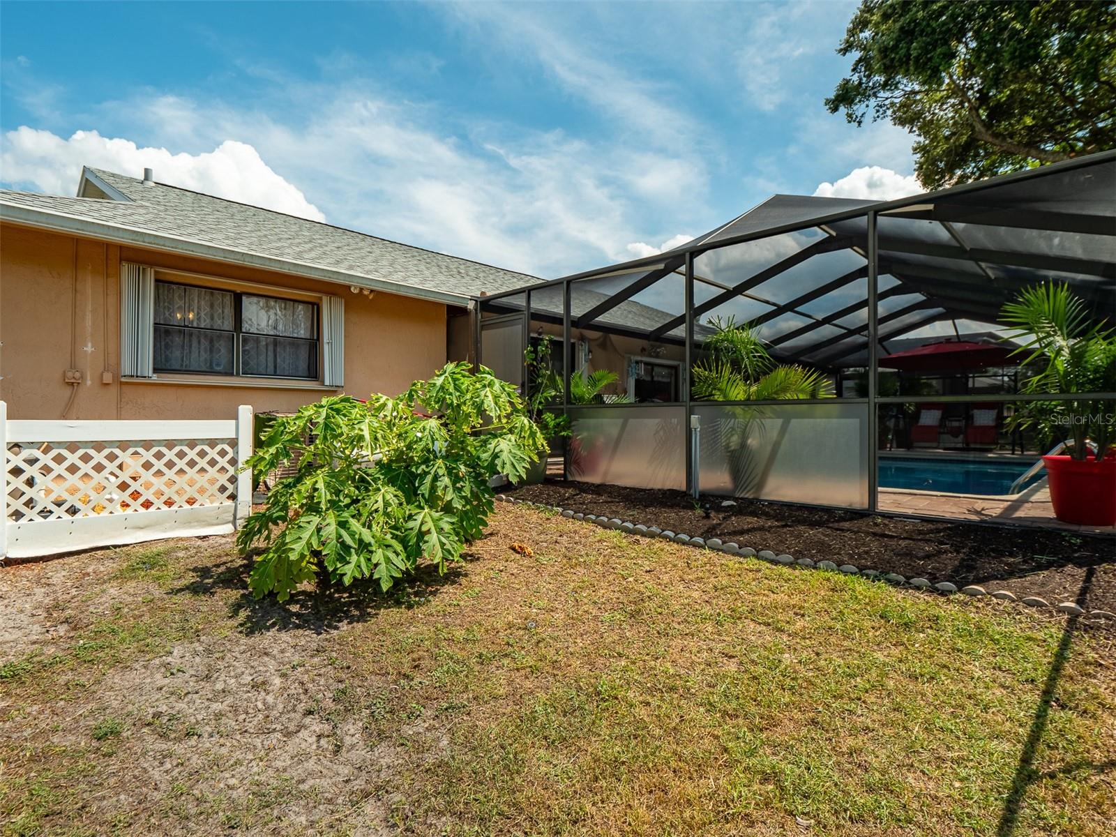 RAVENSWOOD VILLAGE - Residential