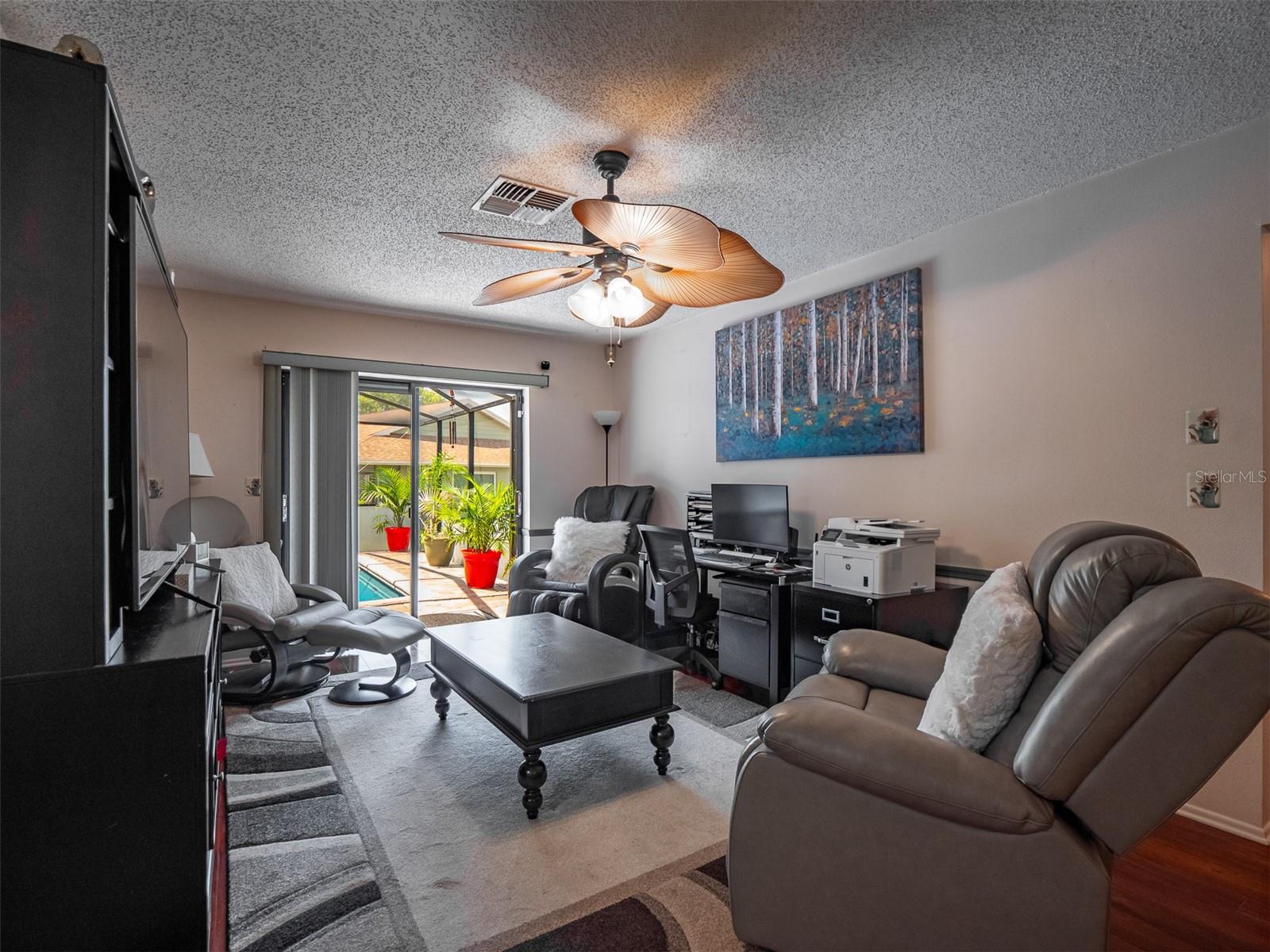 RAVENSWOOD VILLAGE - Residential