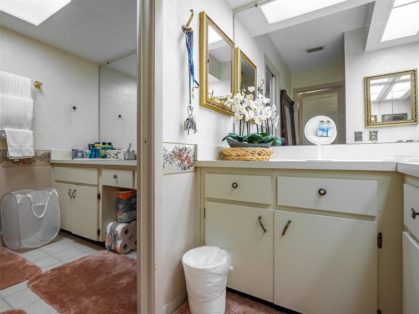 RAVENSWOOD VILLAGE - Residential