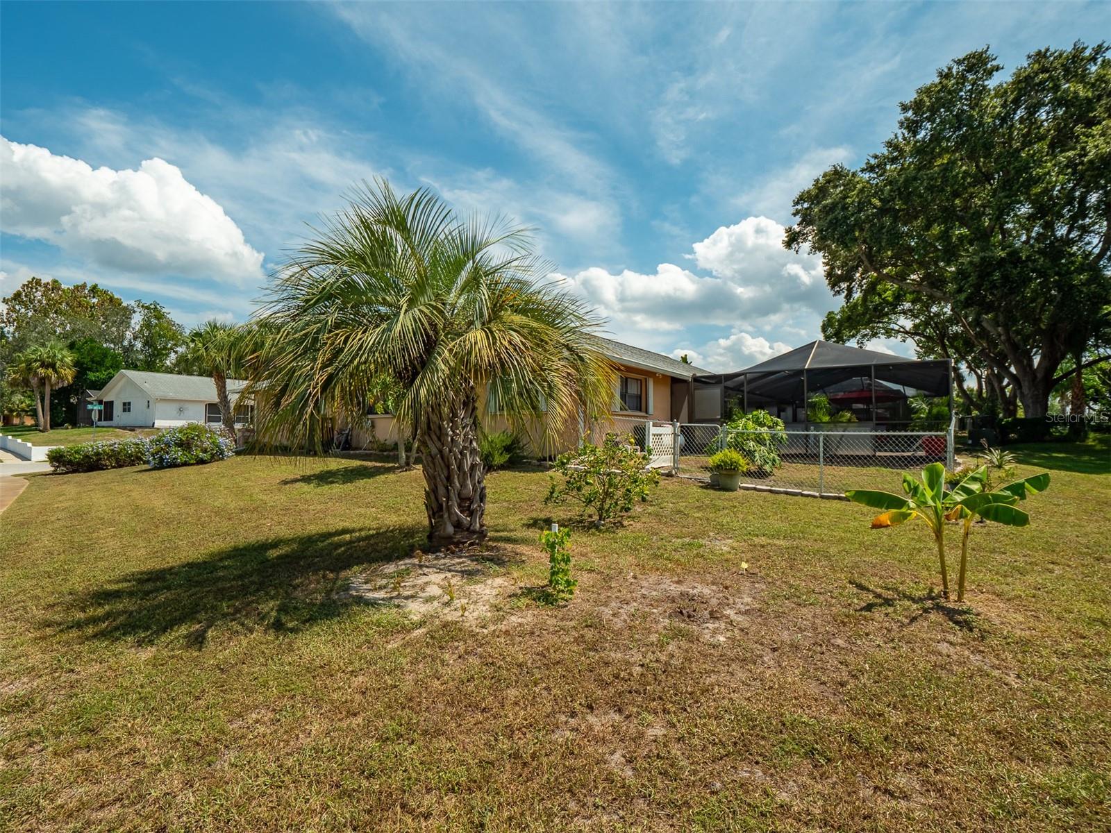 RAVENSWOOD VILLAGE - Residential