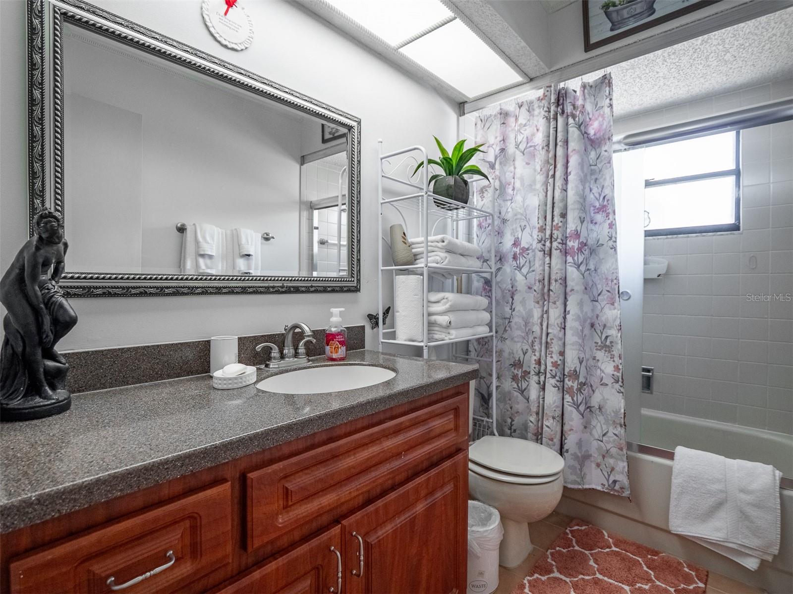 RAVENSWOOD VILLAGE - Residential