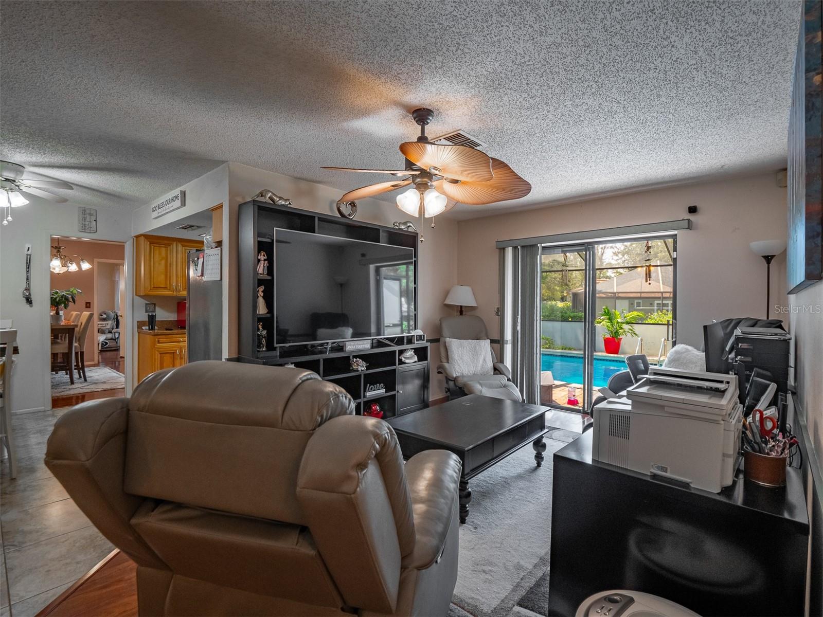 RAVENSWOOD VILLAGE - Residential