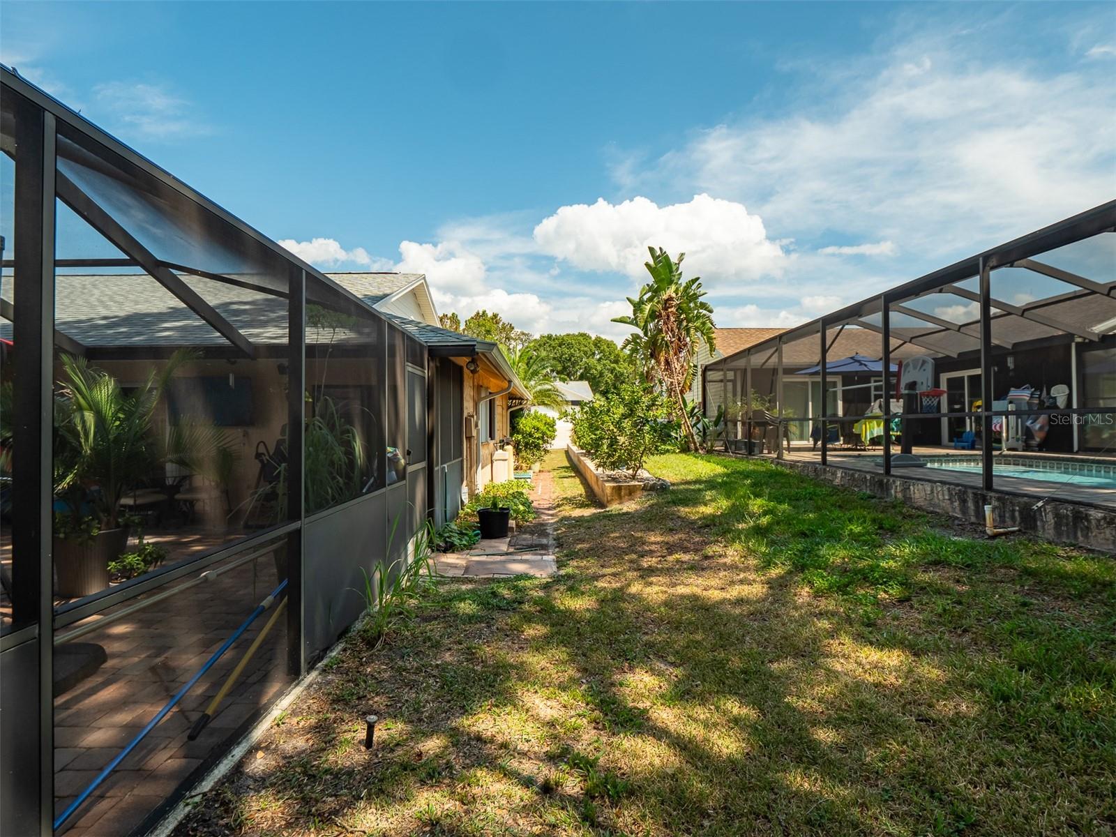 RAVENSWOOD VILLAGE - Residential