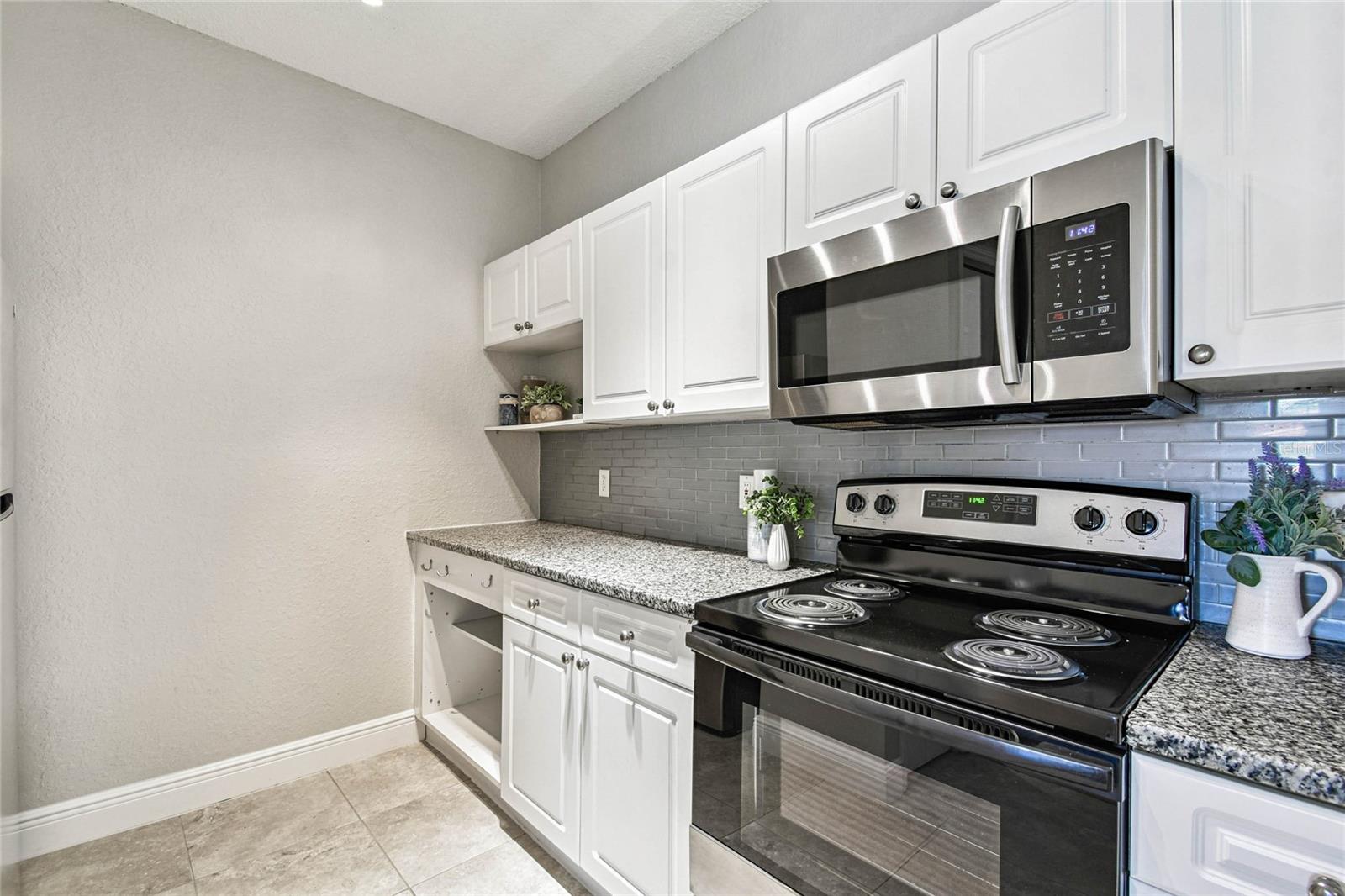 ENCLAVE AT RICHMOND PLACE - Residential
