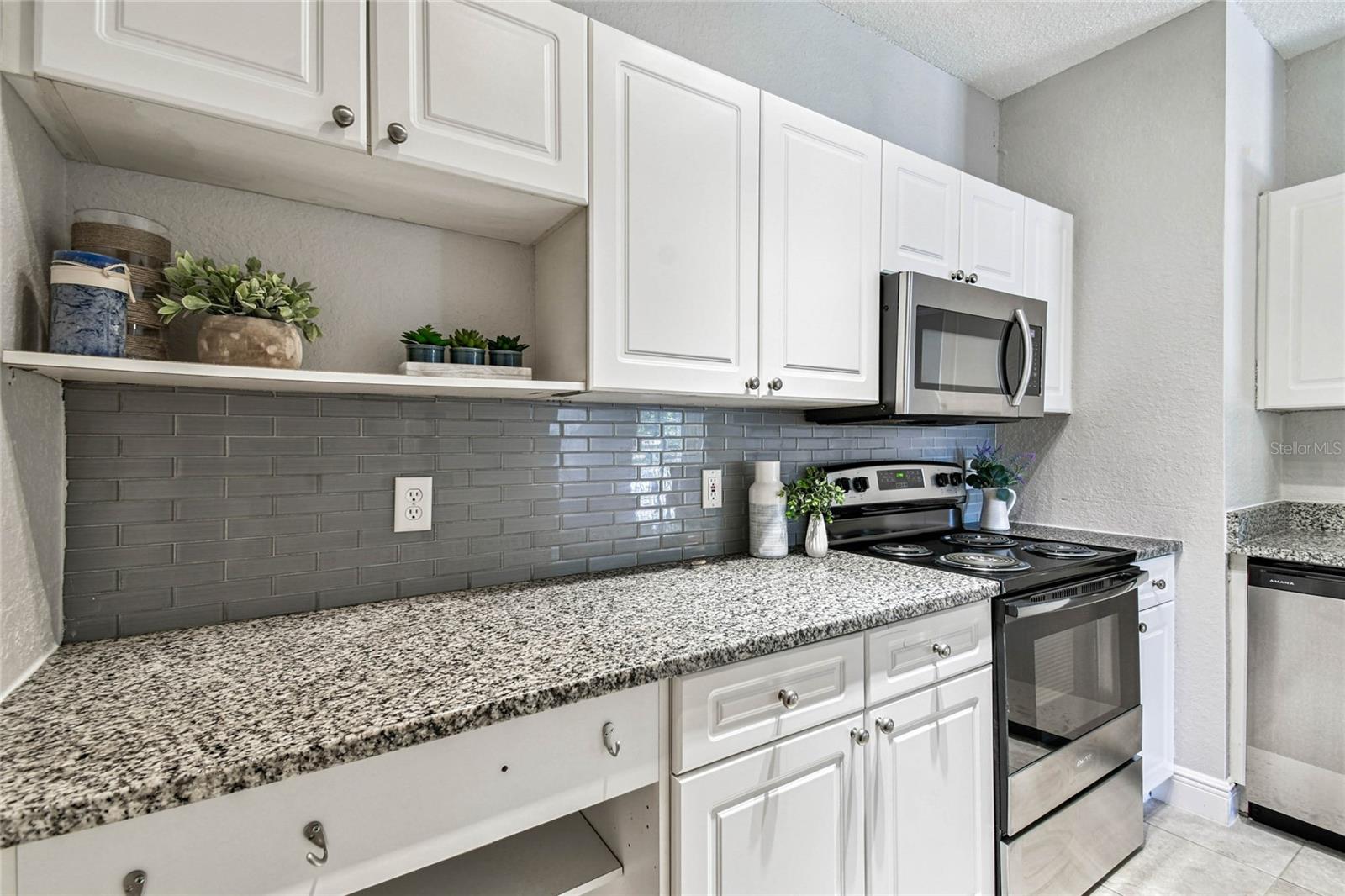 ENCLAVE AT RICHMOND PLACE - Residential