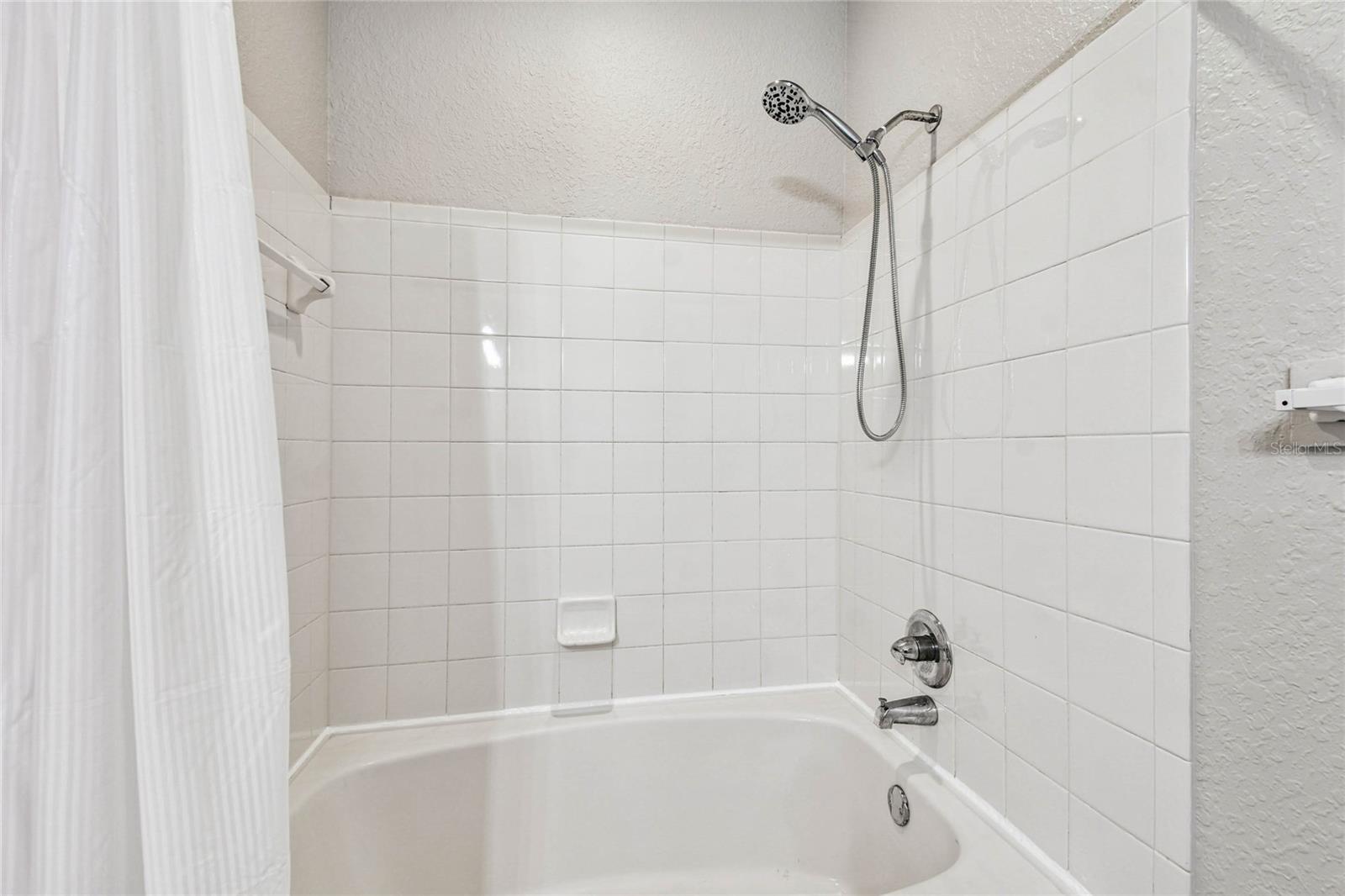 ENCLAVE AT RICHMOND PLACE - Residential