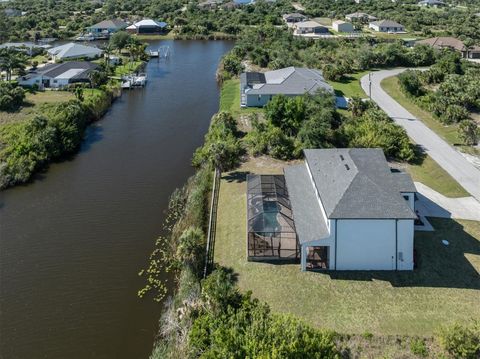 A home in PORT CHARLOTTE