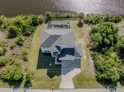 A home in PORT CHARLOTTE