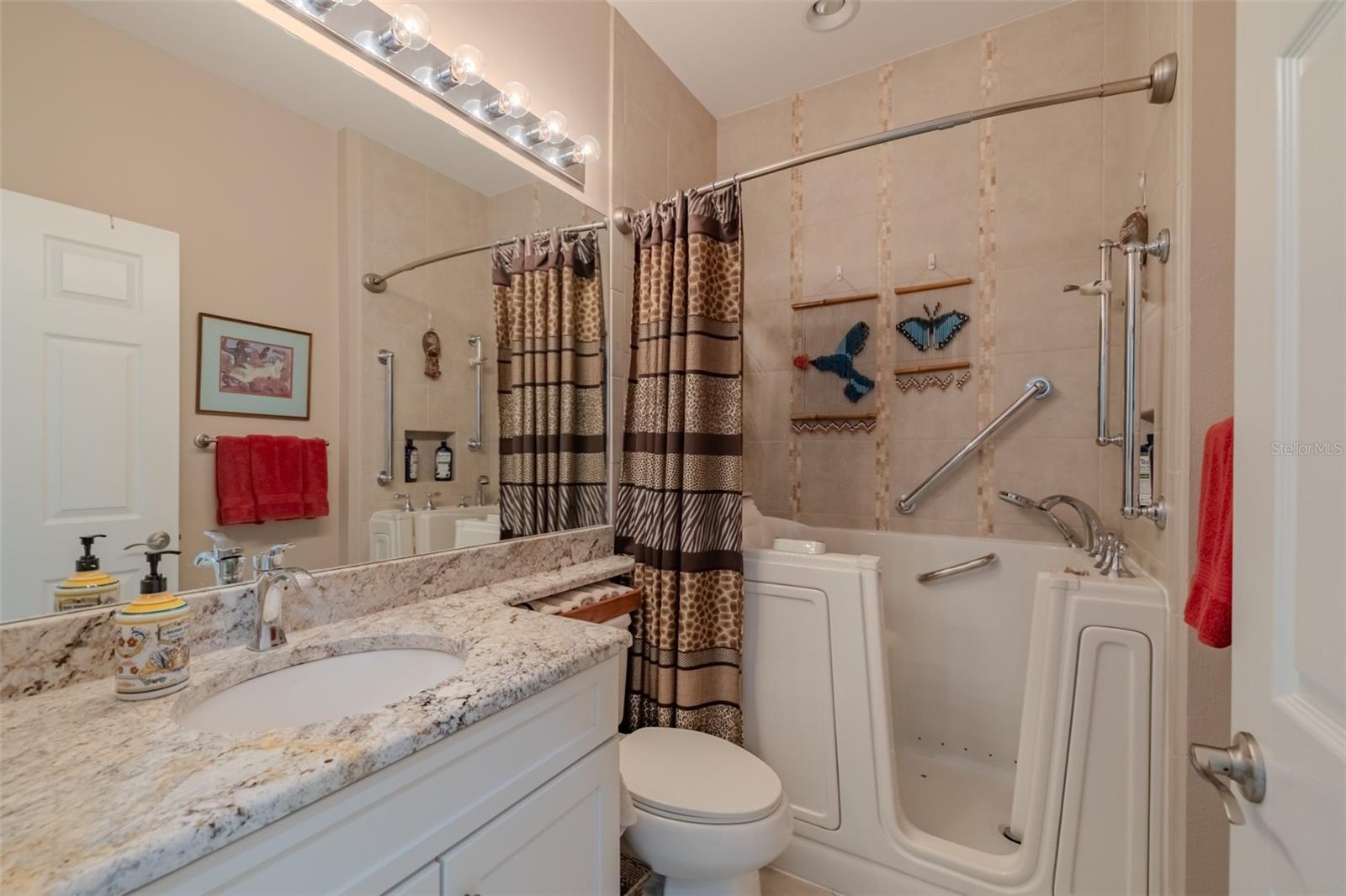 VALENCIA LAKES TR N - Residential