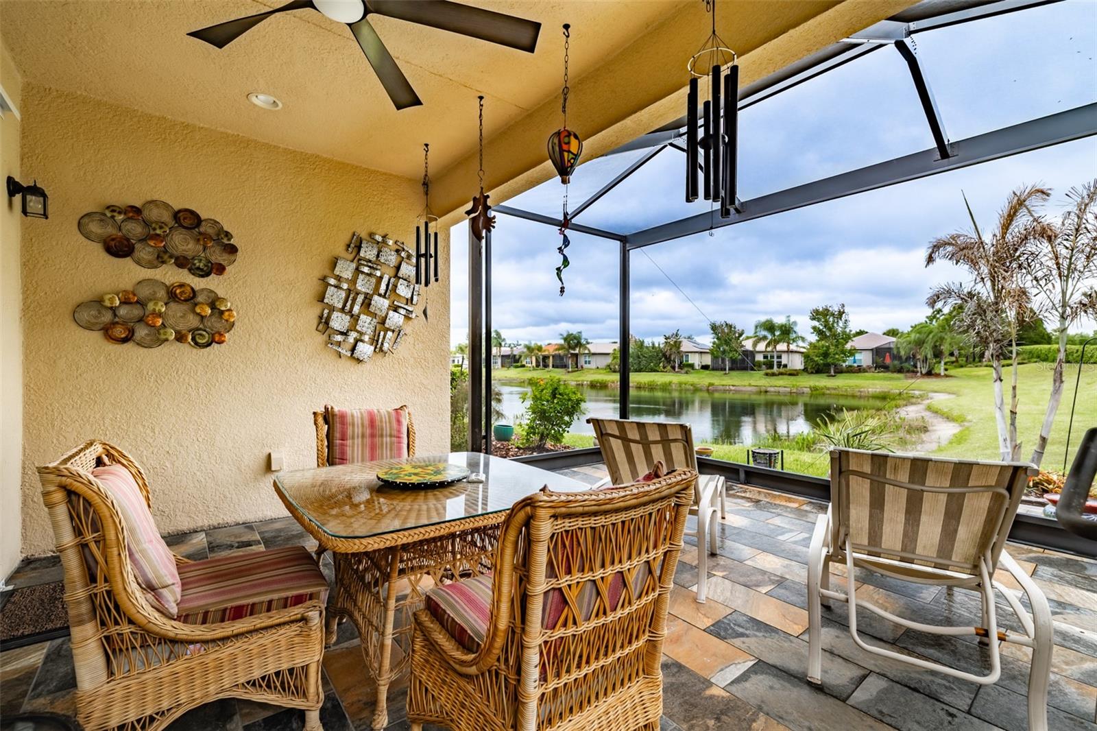 VALENCIA LAKES TR N - Residential