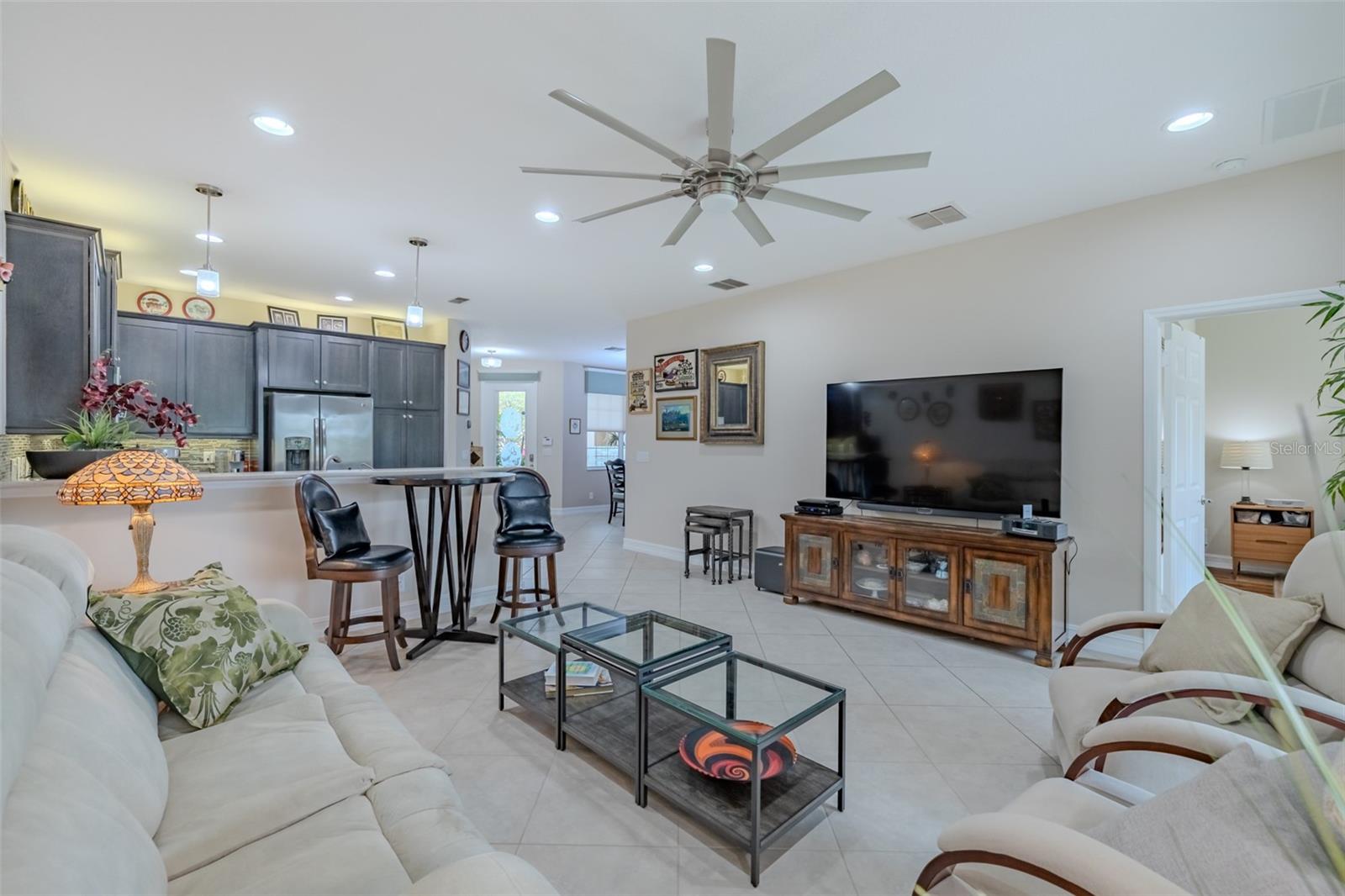 VALENCIA LAKES TR N - Residential