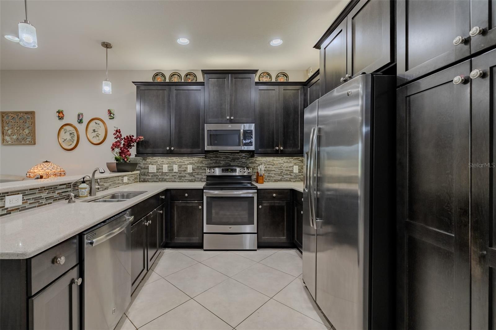 VALENCIA LAKES TR N - Residential