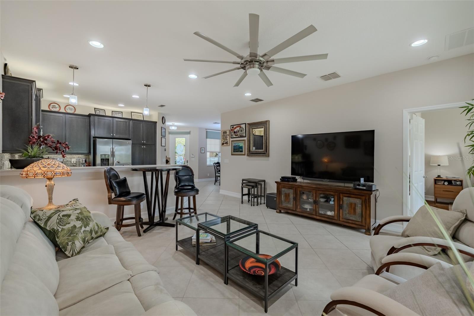 VALENCIA LAKES TR N - Residential