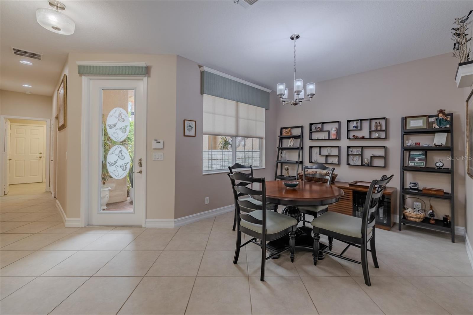 VALENCIA LAKES TR N - Residential