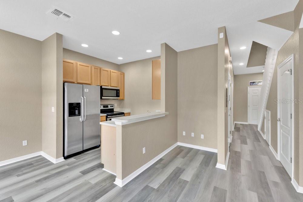 2377 CARAVELLE CIRCLE