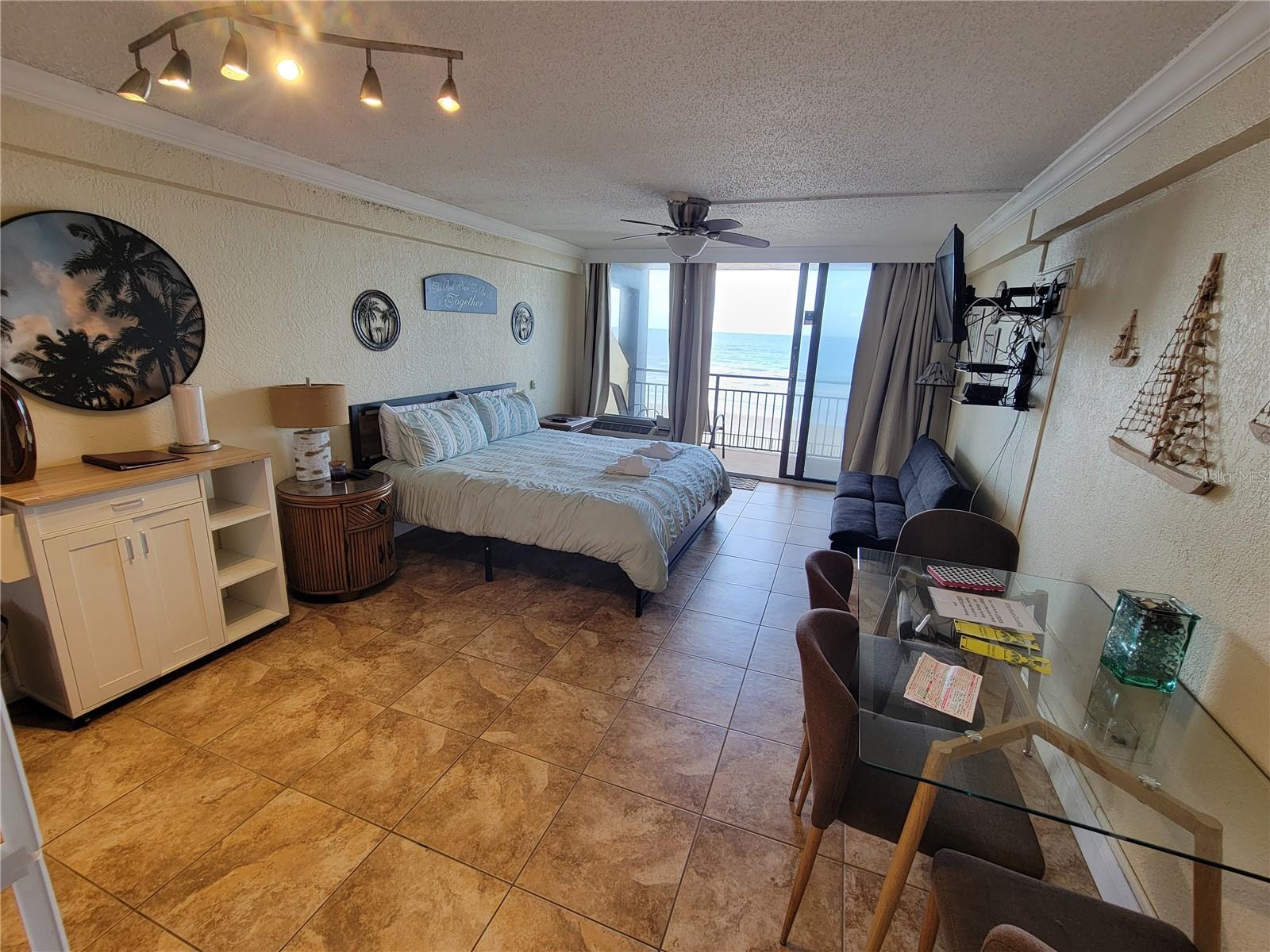 HAWAIIAN INN LC - Residential