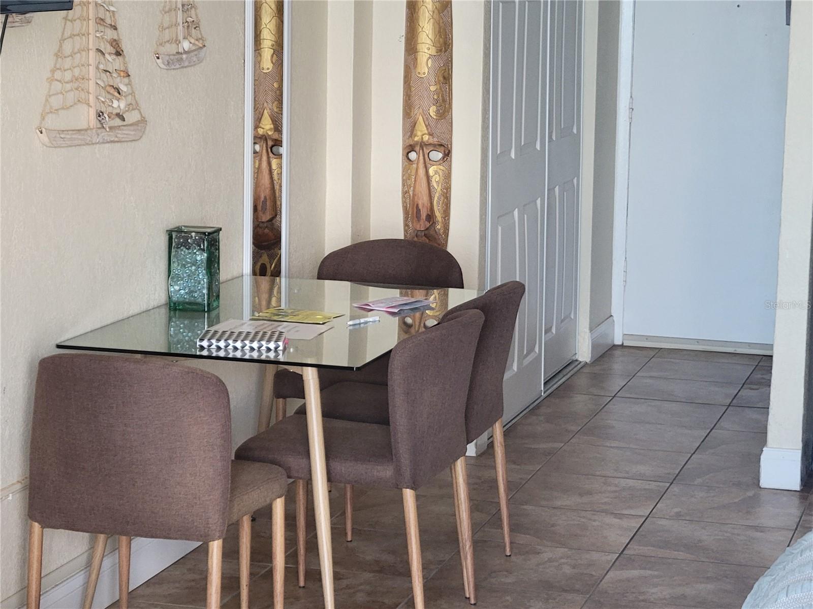 HAWAIIAN INN LC - Residential