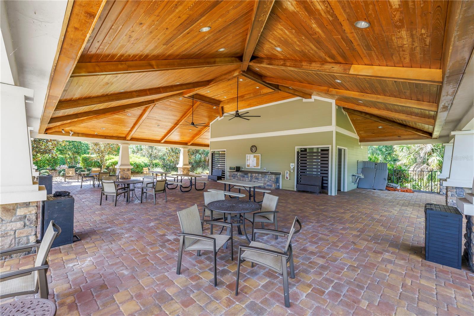 ARBOR LAKES ON PALMER RANCH - Residential