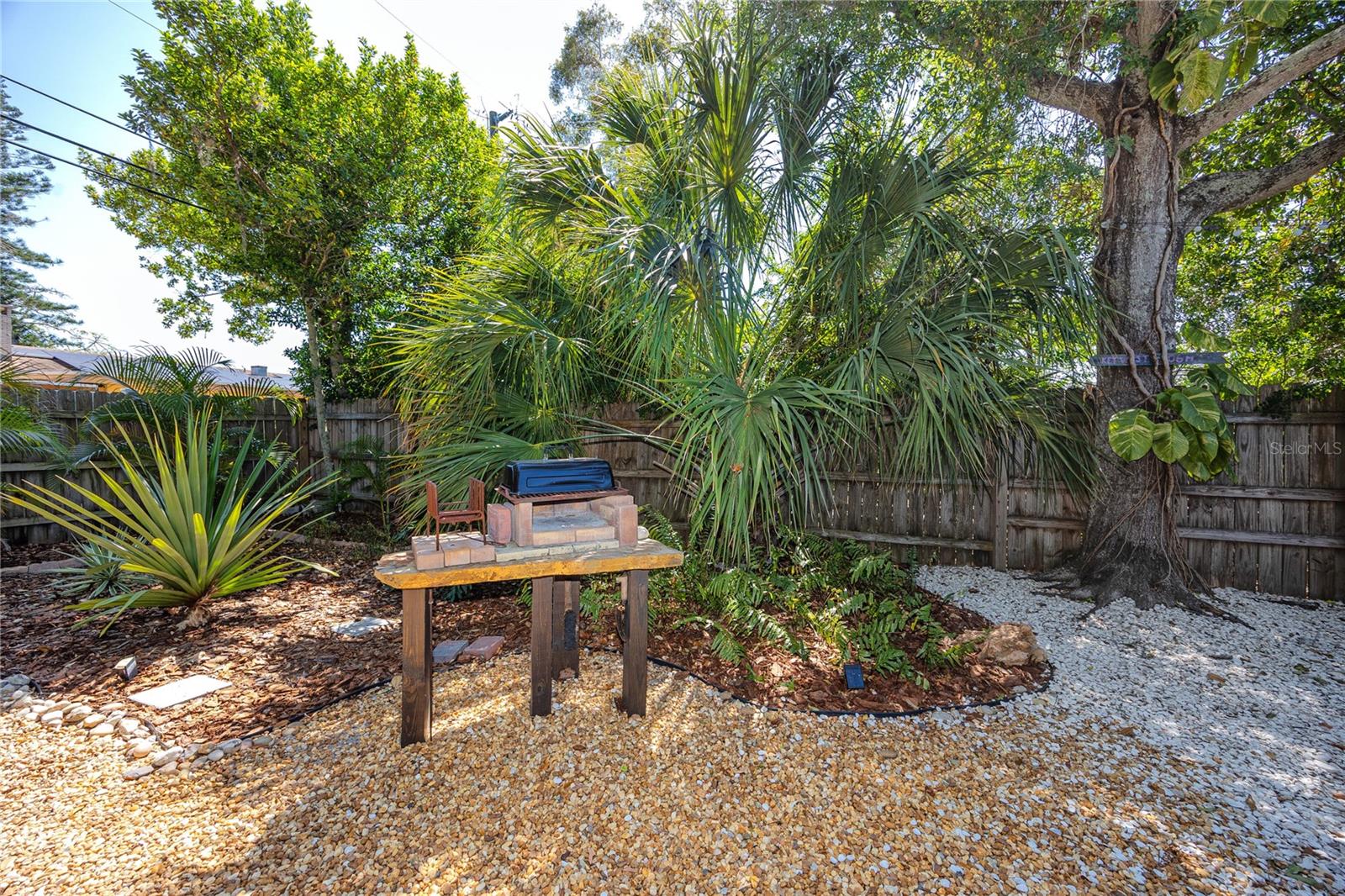 BAYOU BONITA SEC C - Residential