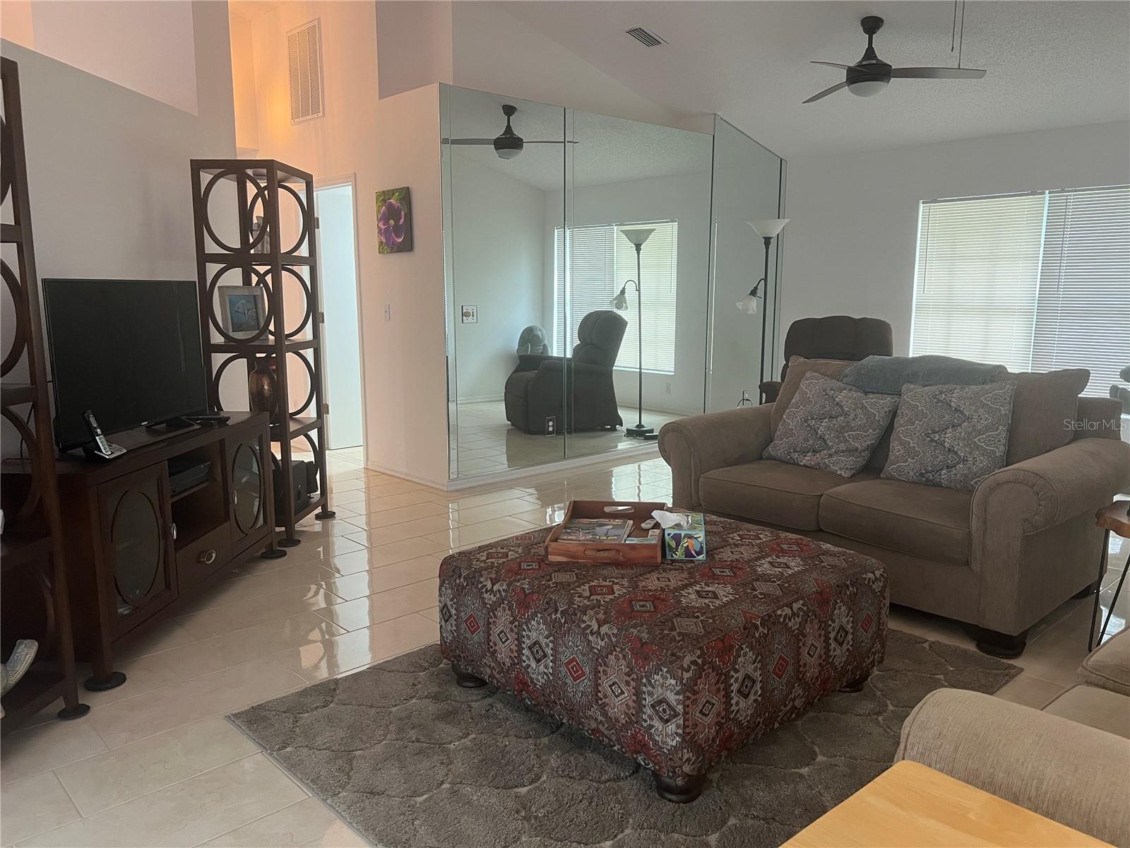 SUN CITY CENTER UNIT 162 PH 2A - Residential Lease