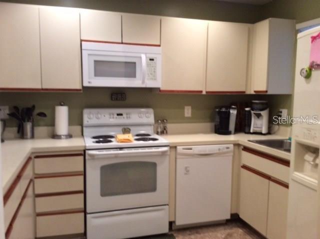 PLANTATION COVE CONDO PH 01 - Residential