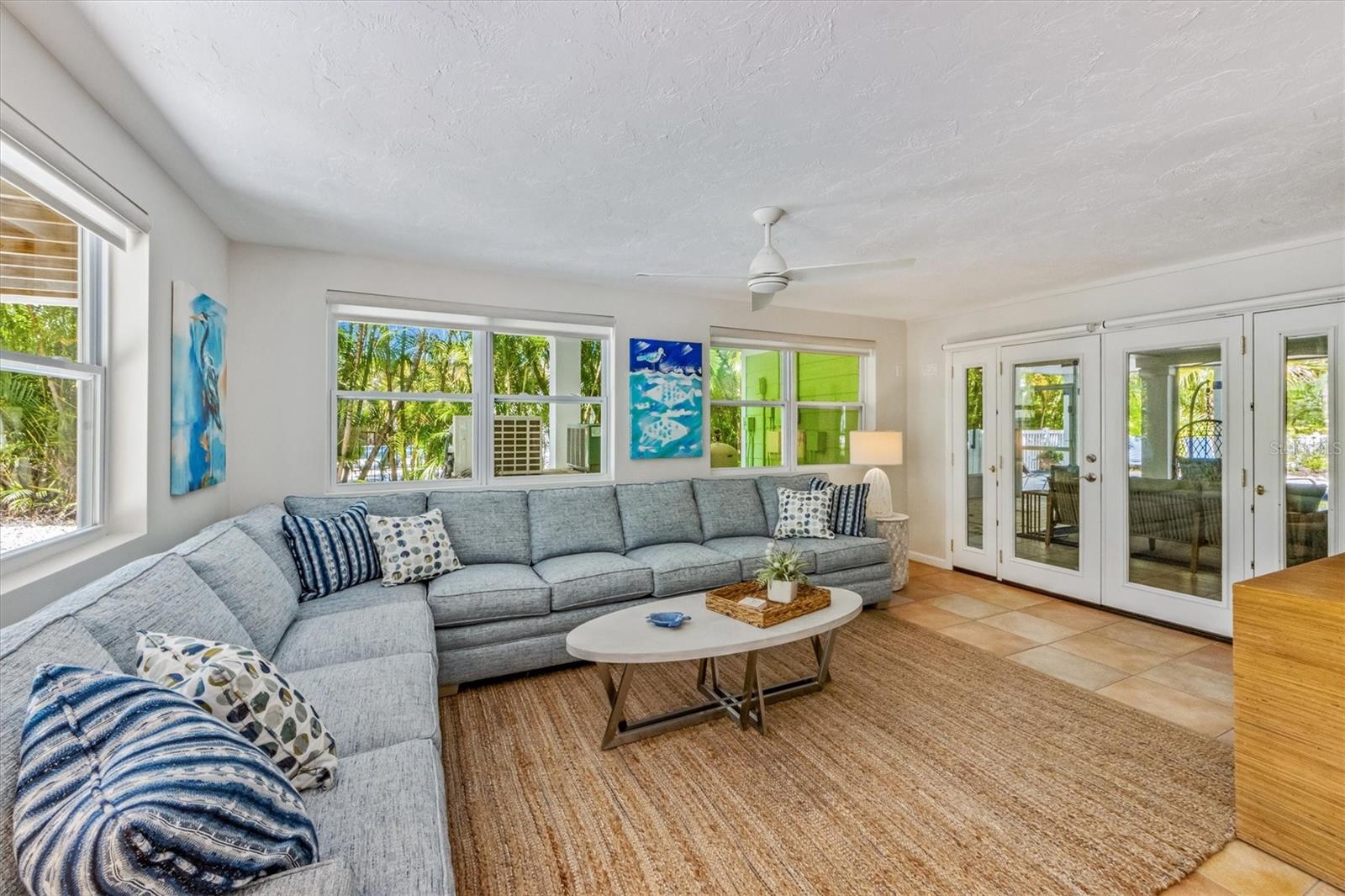 ISLAND CEDARS - Residential