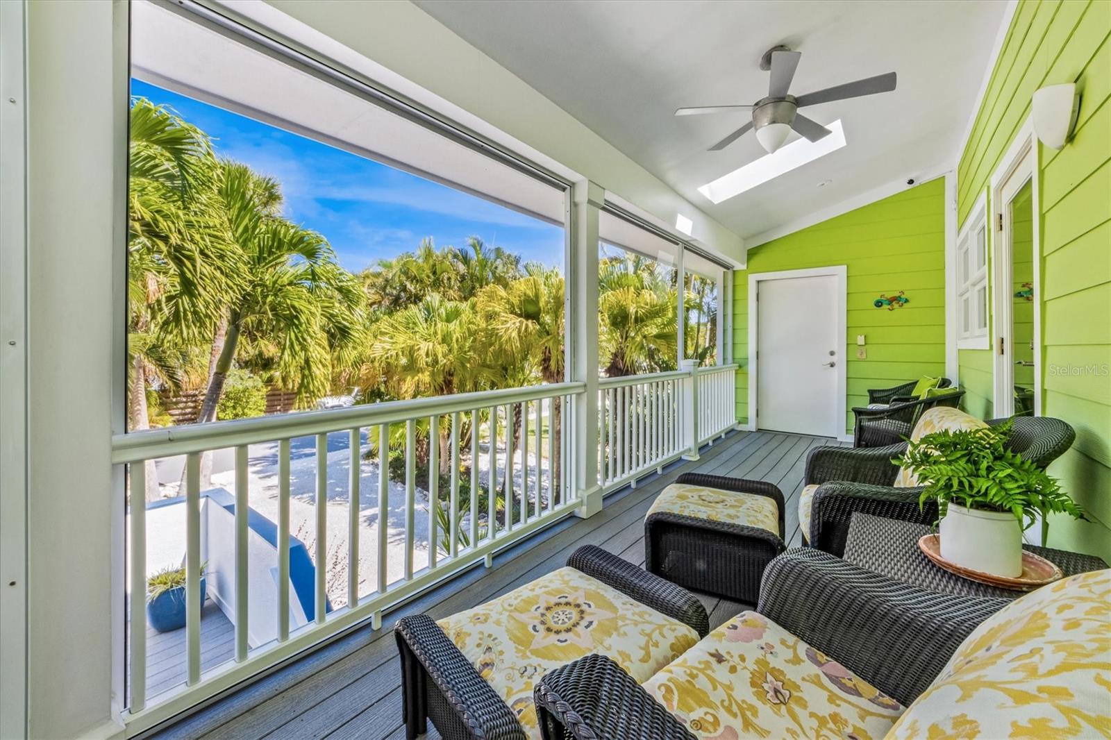 ISLAND CEDARS - Residential