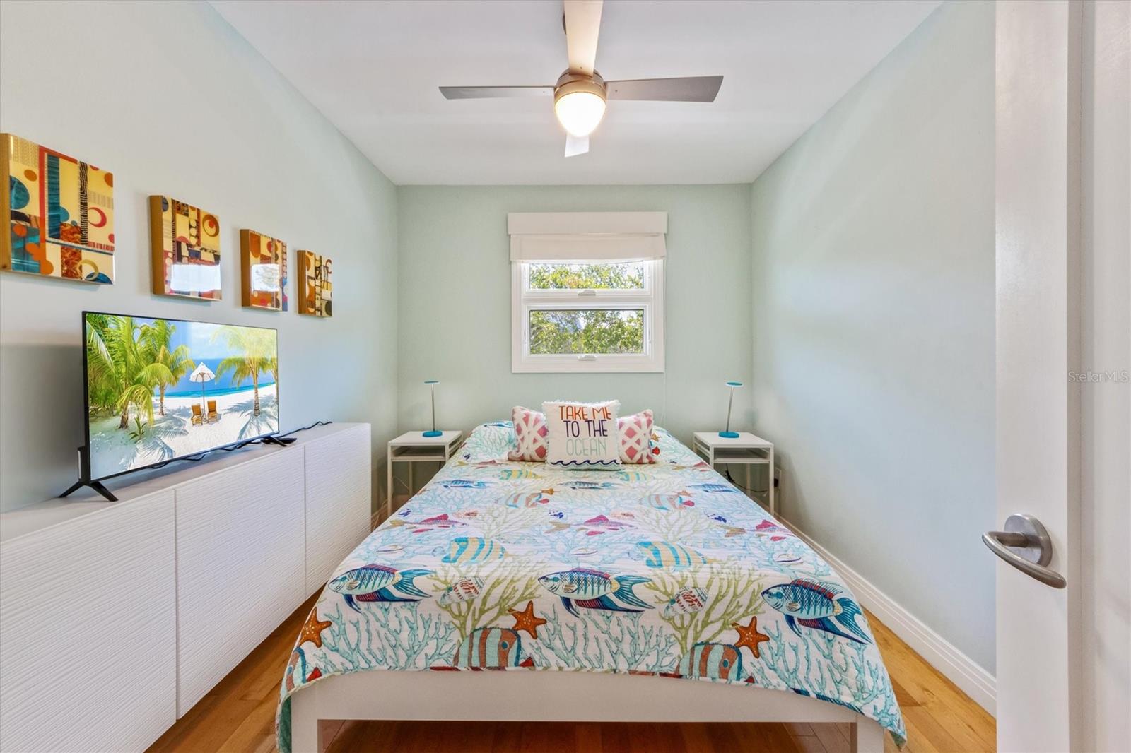 ISLAND CEDARS - Residential