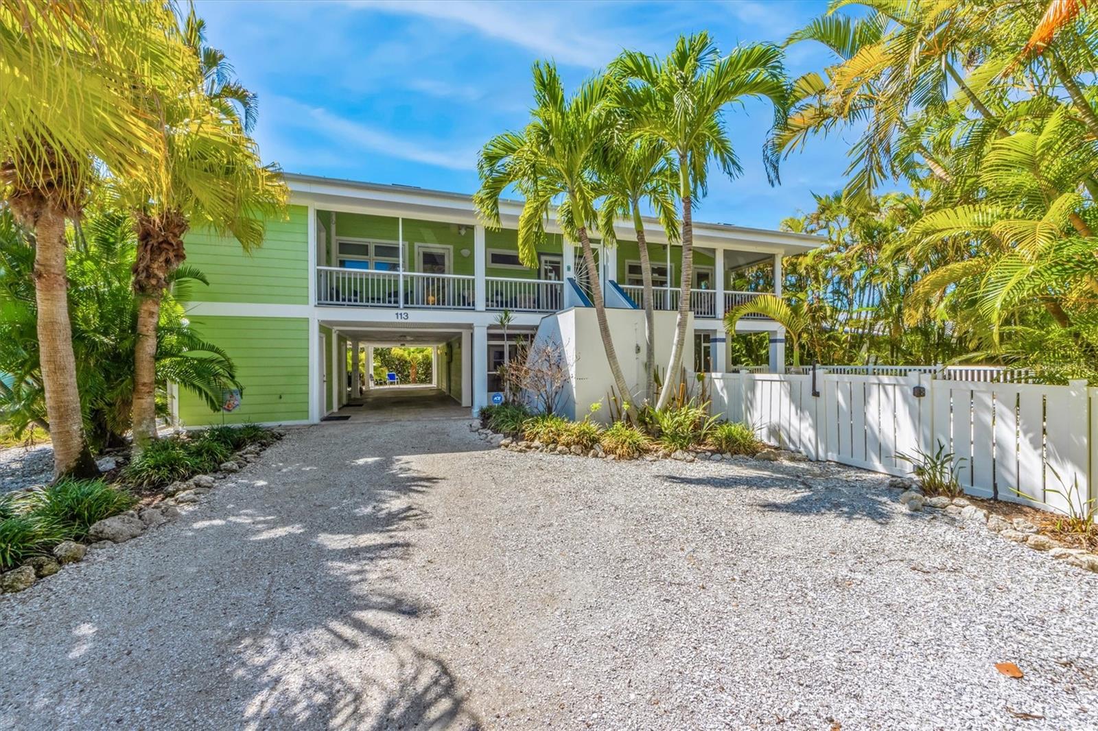 ISLAND CEDARS - Residential