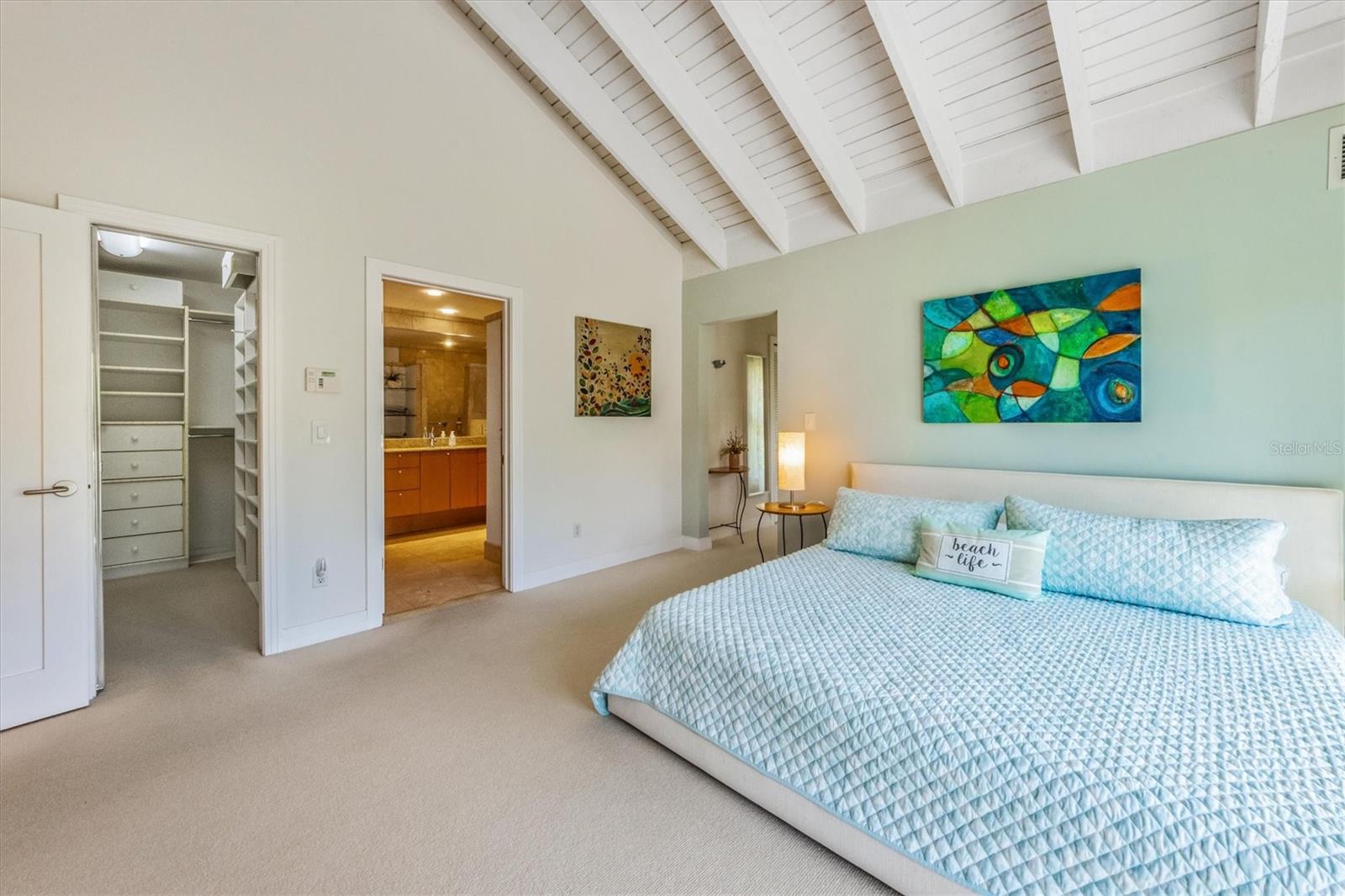 ISLAND CEDARS - Residential