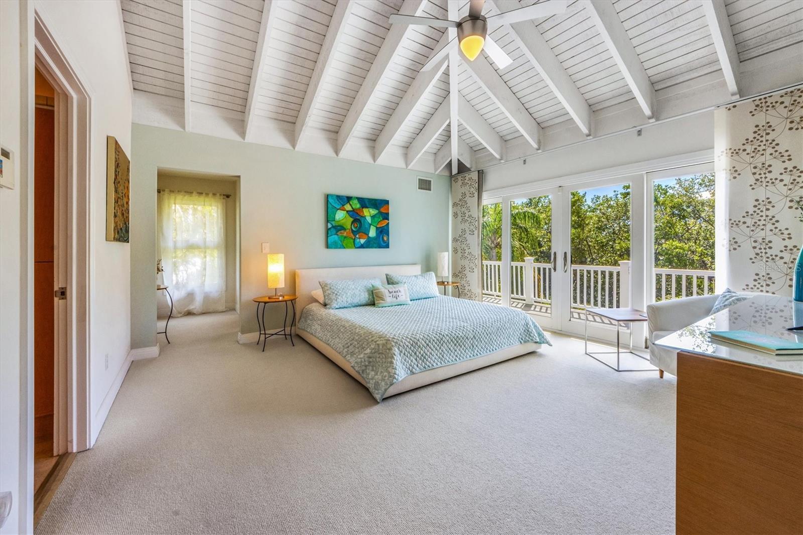 ISLAND CEDARS - Residential