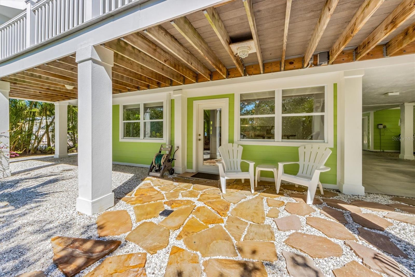 ISLAND CEDARS - Residential