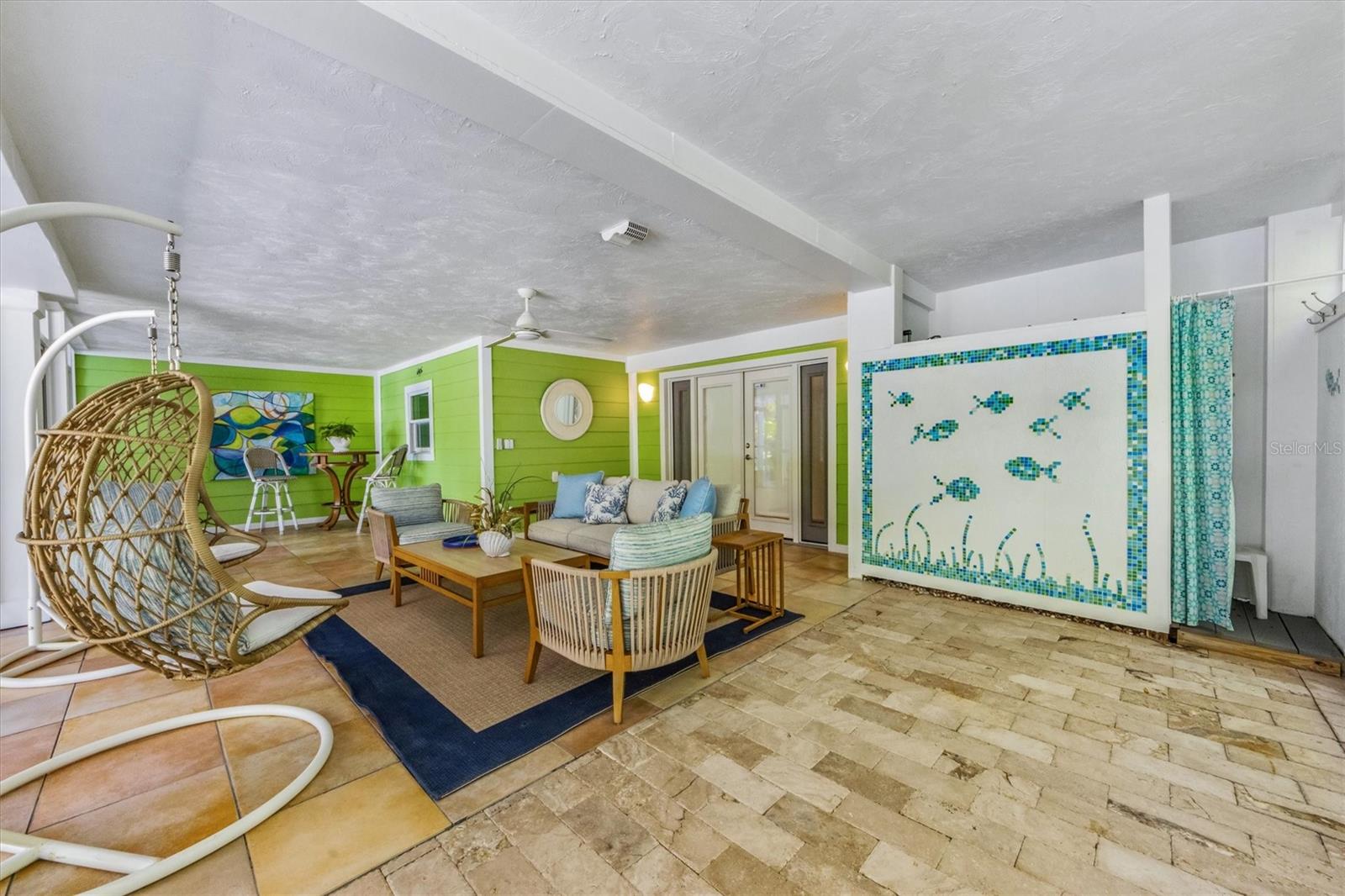 ISLAND CEDARS - Residential