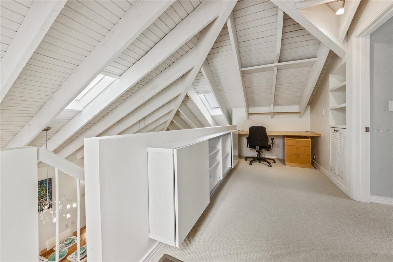 ISLAND CEDARS - Residential