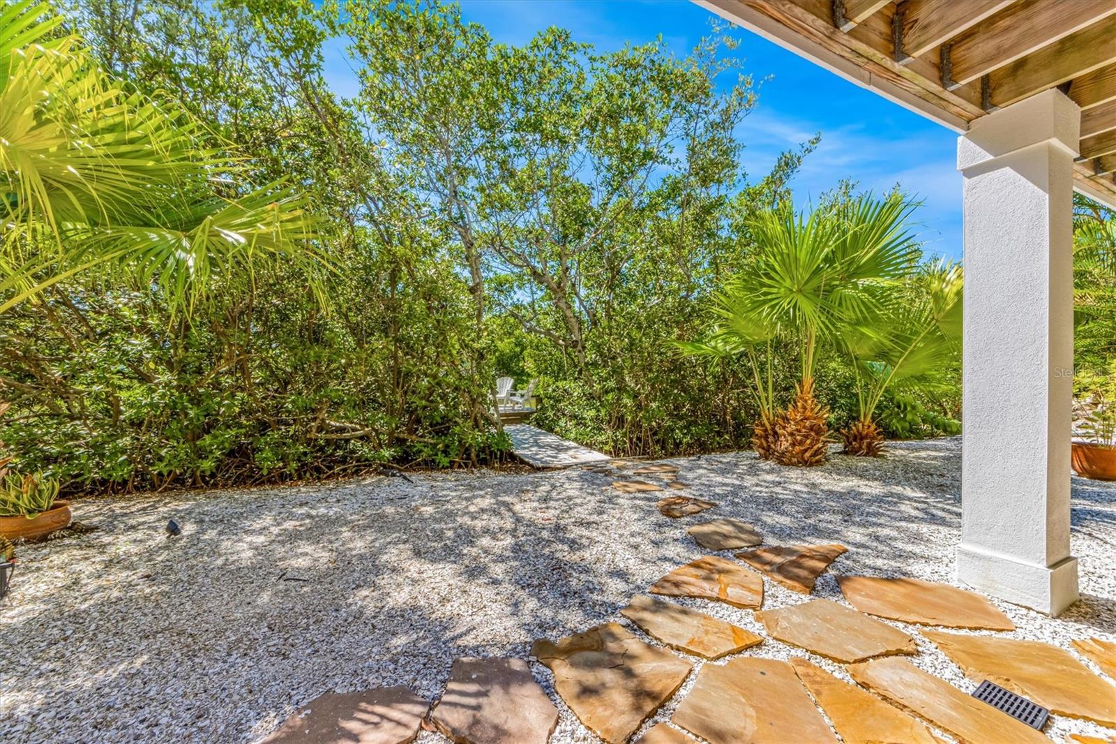 ISLAND CEDARS - Residential