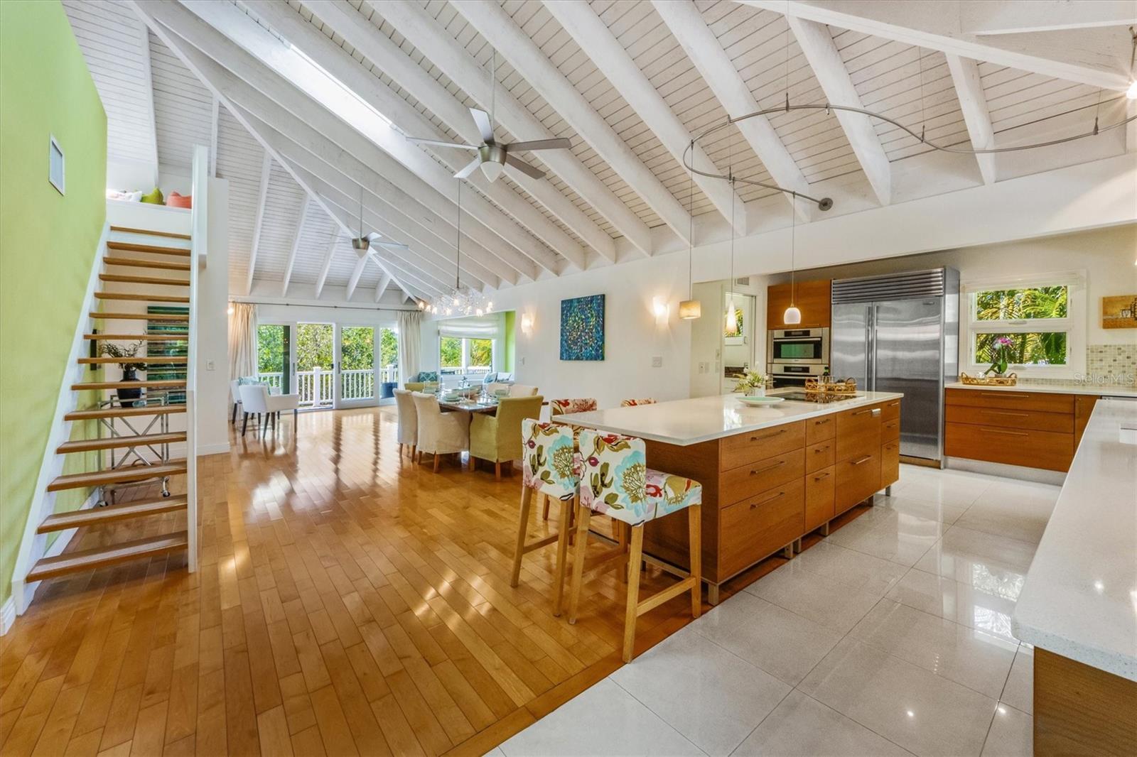 ISLAND CEDARS - Residential