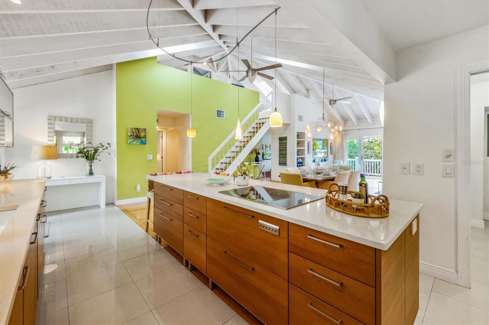 ISLAND CEDARS - Residential