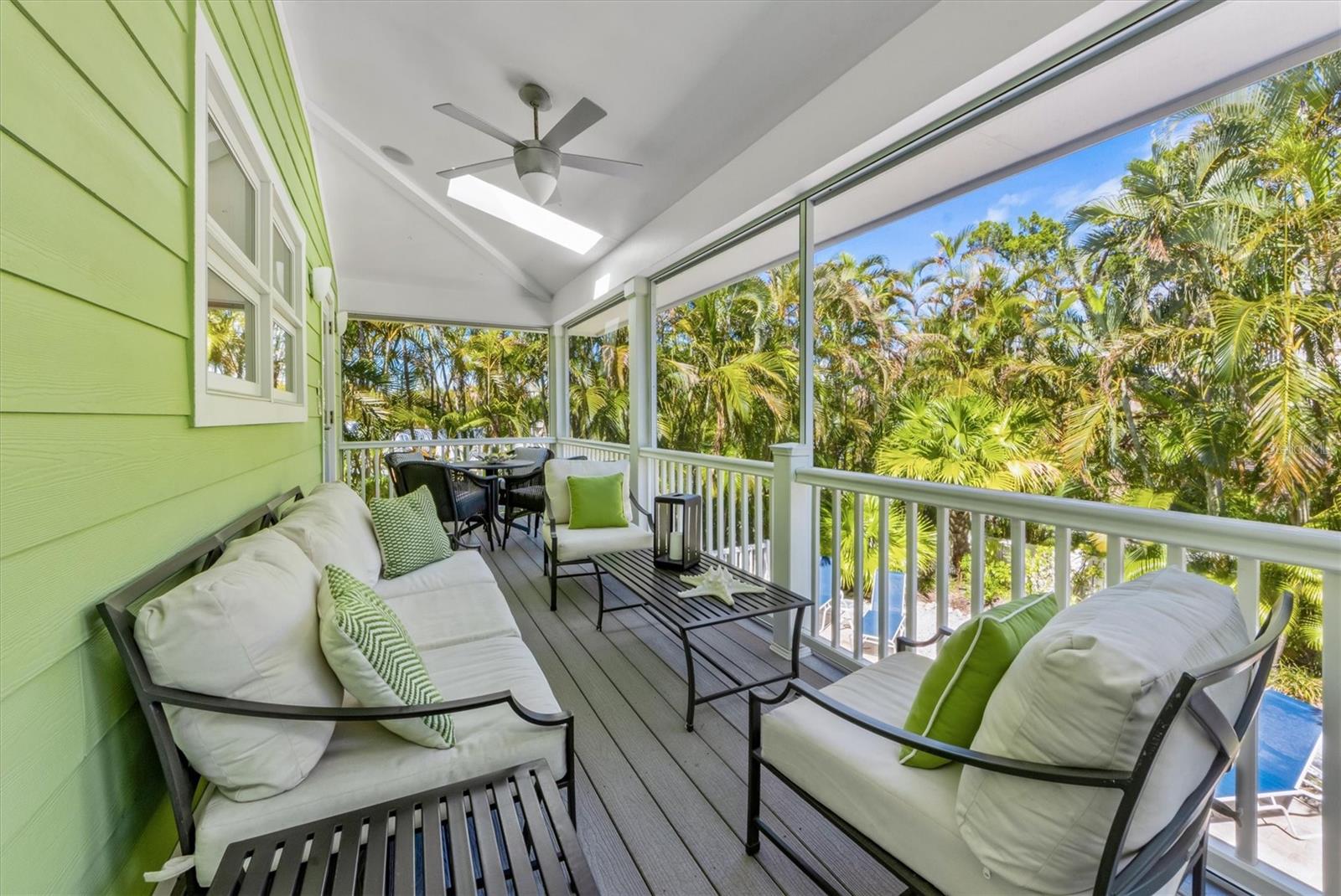 ISLAND CEDARS - Residential