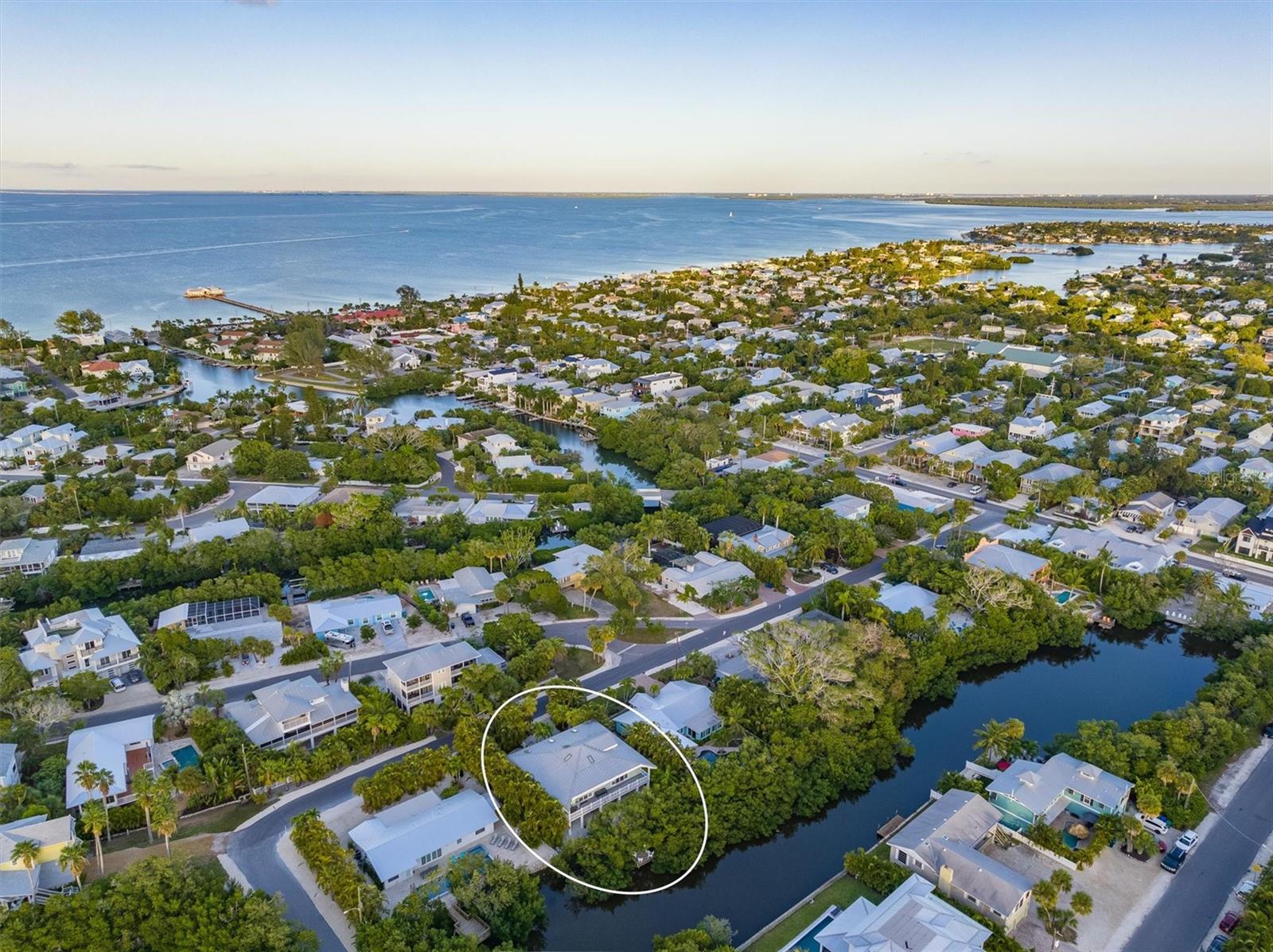 ISLAND CEDARS - Residential