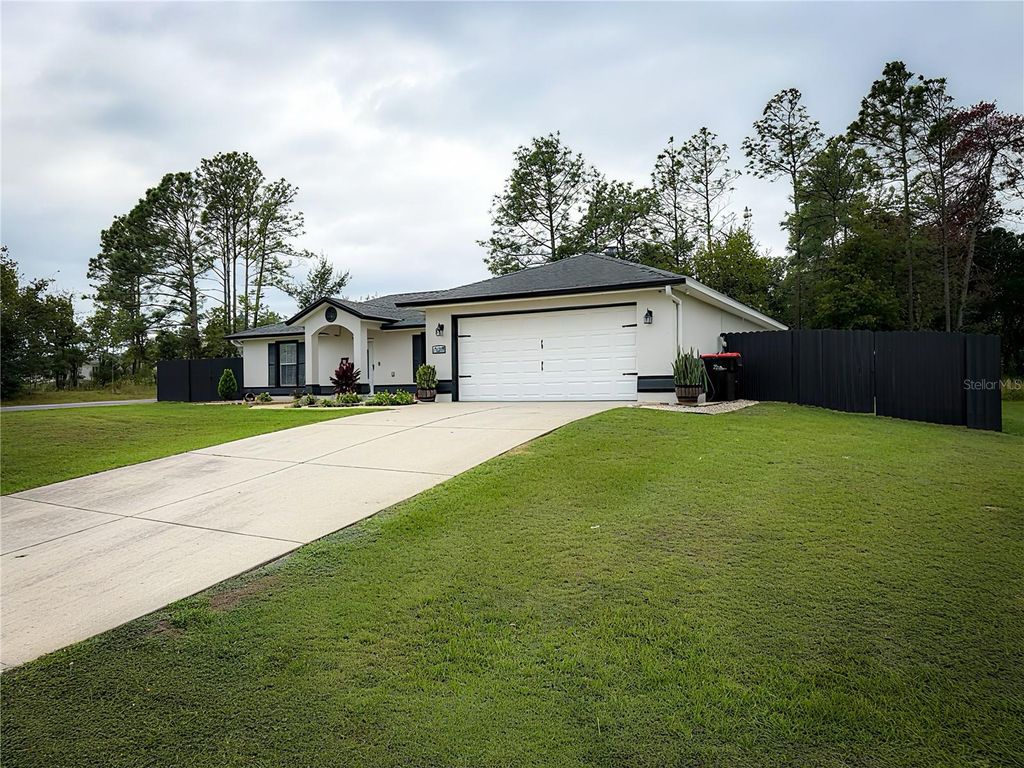 Photo of 13282 SW 60th Court Road, Ocala, FL 34473 (MLS # OM711359)