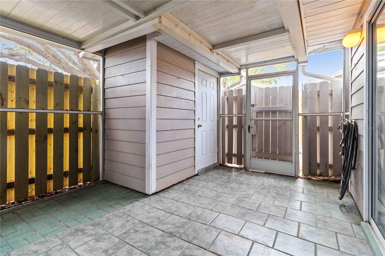 1933 QUAIL RIDGE COURT 1104