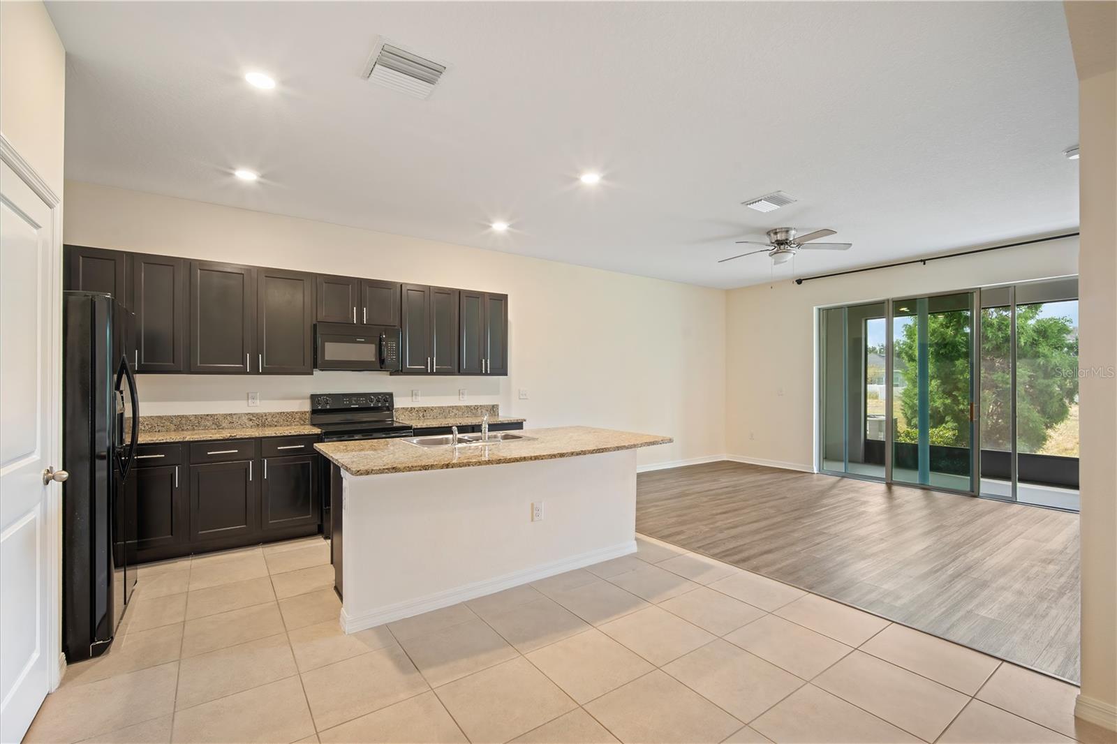 EAGLE PALM PH 3B - Residential Lease