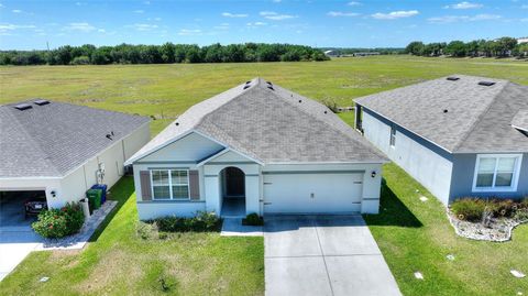 A home in WINTER HAVEN